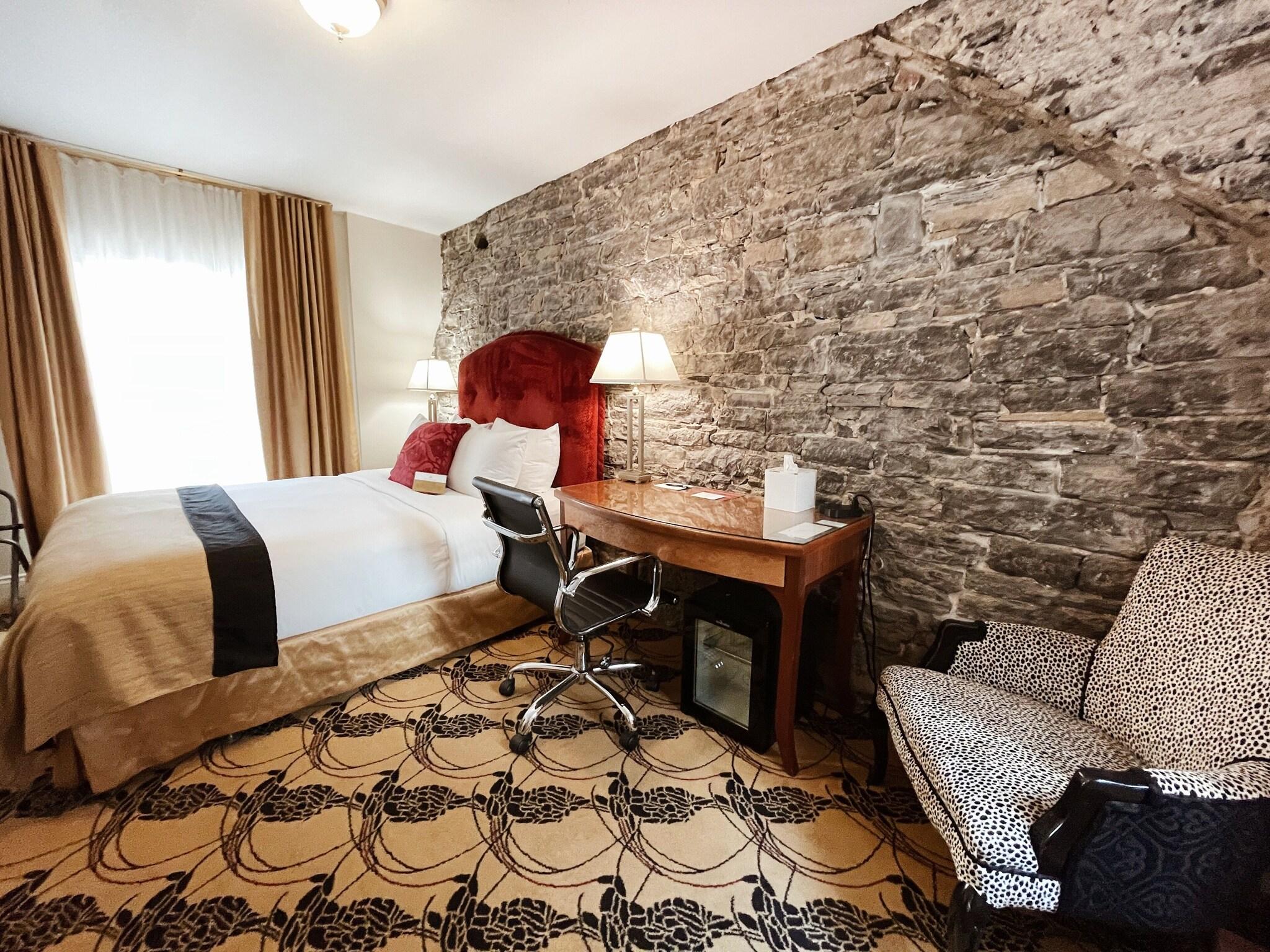 Double Classic Queen Bed