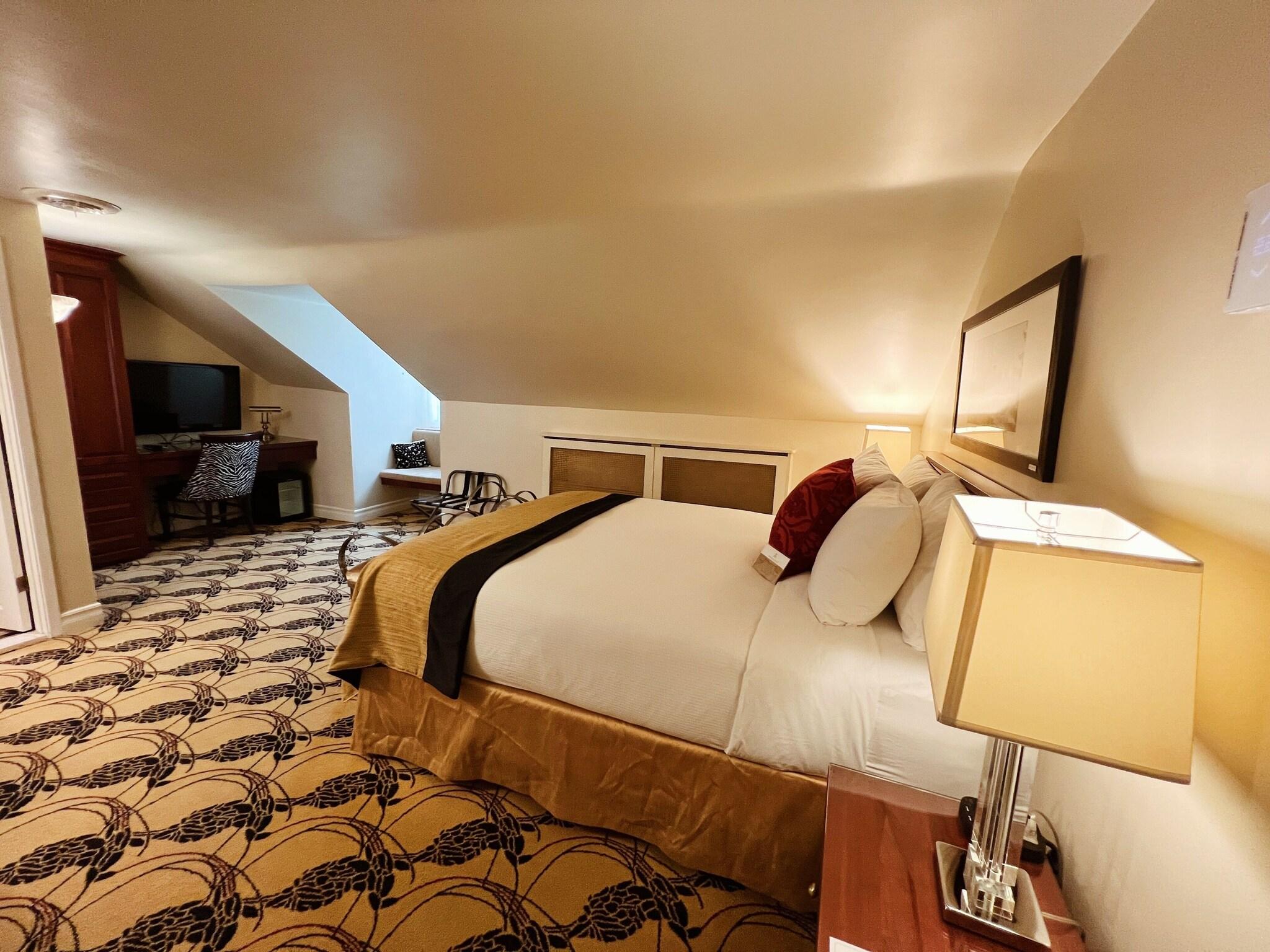 Double Queen Size Bed