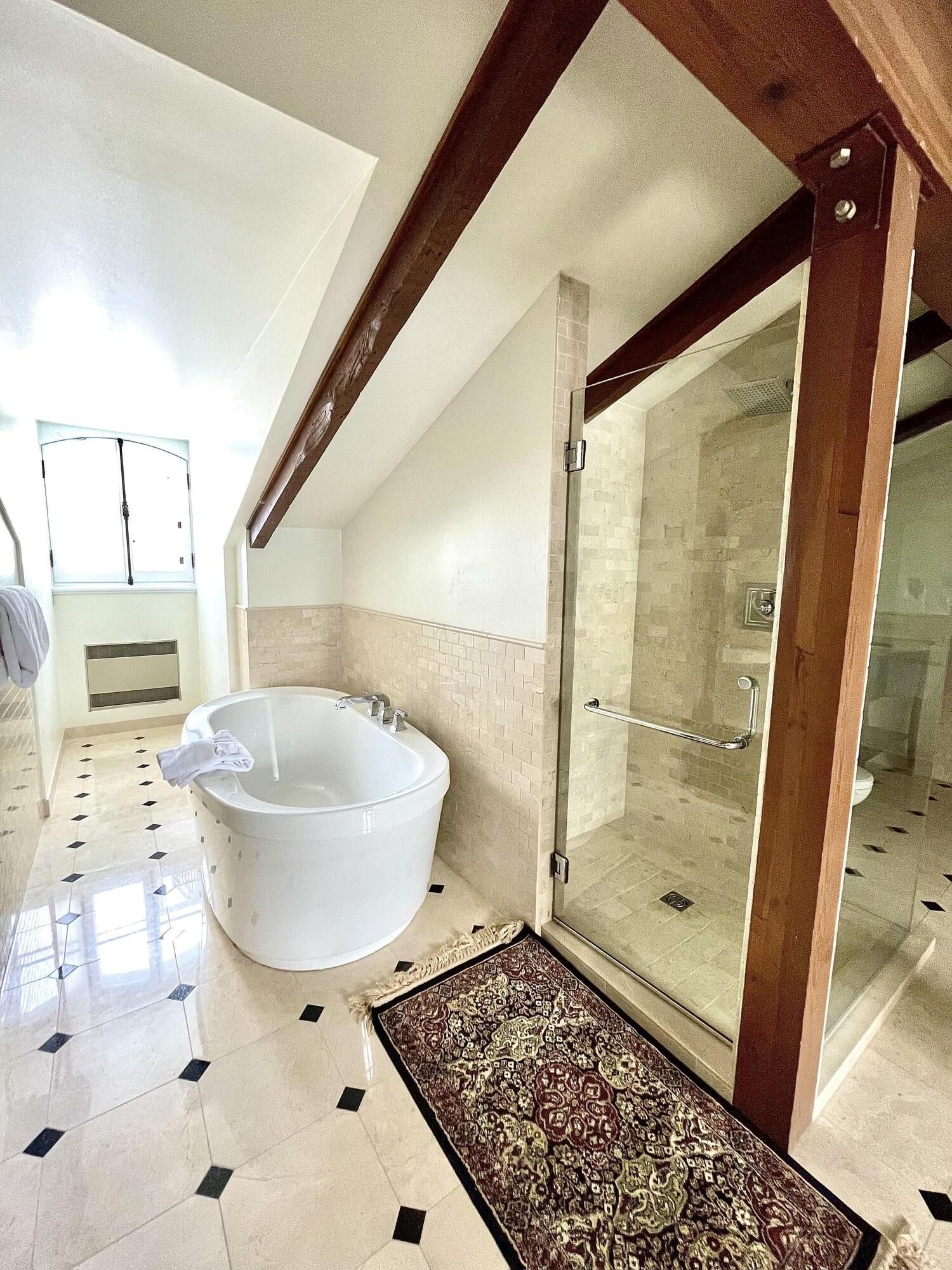 Junior Suite King Size Bed