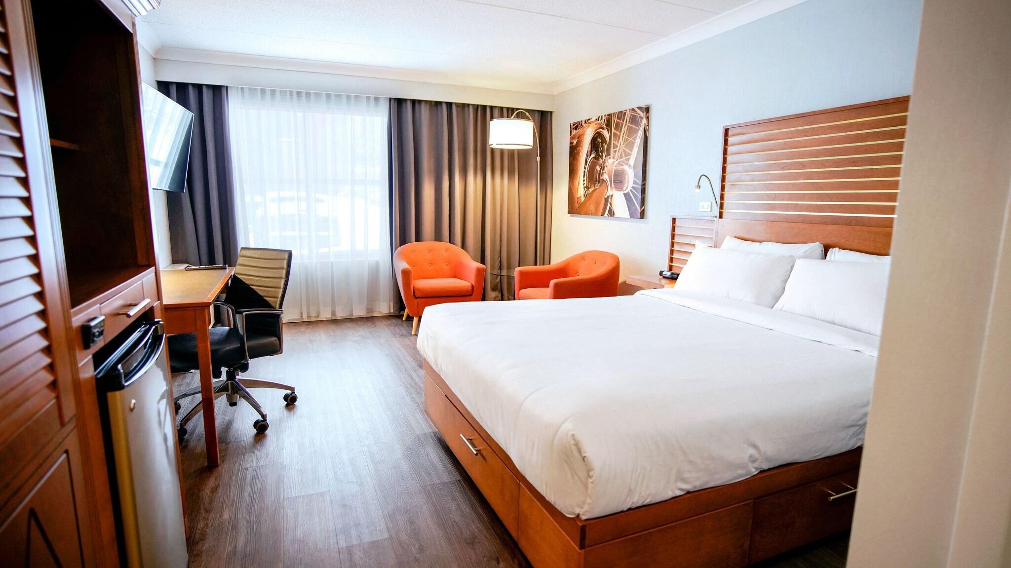 Double Classic Queen Bed