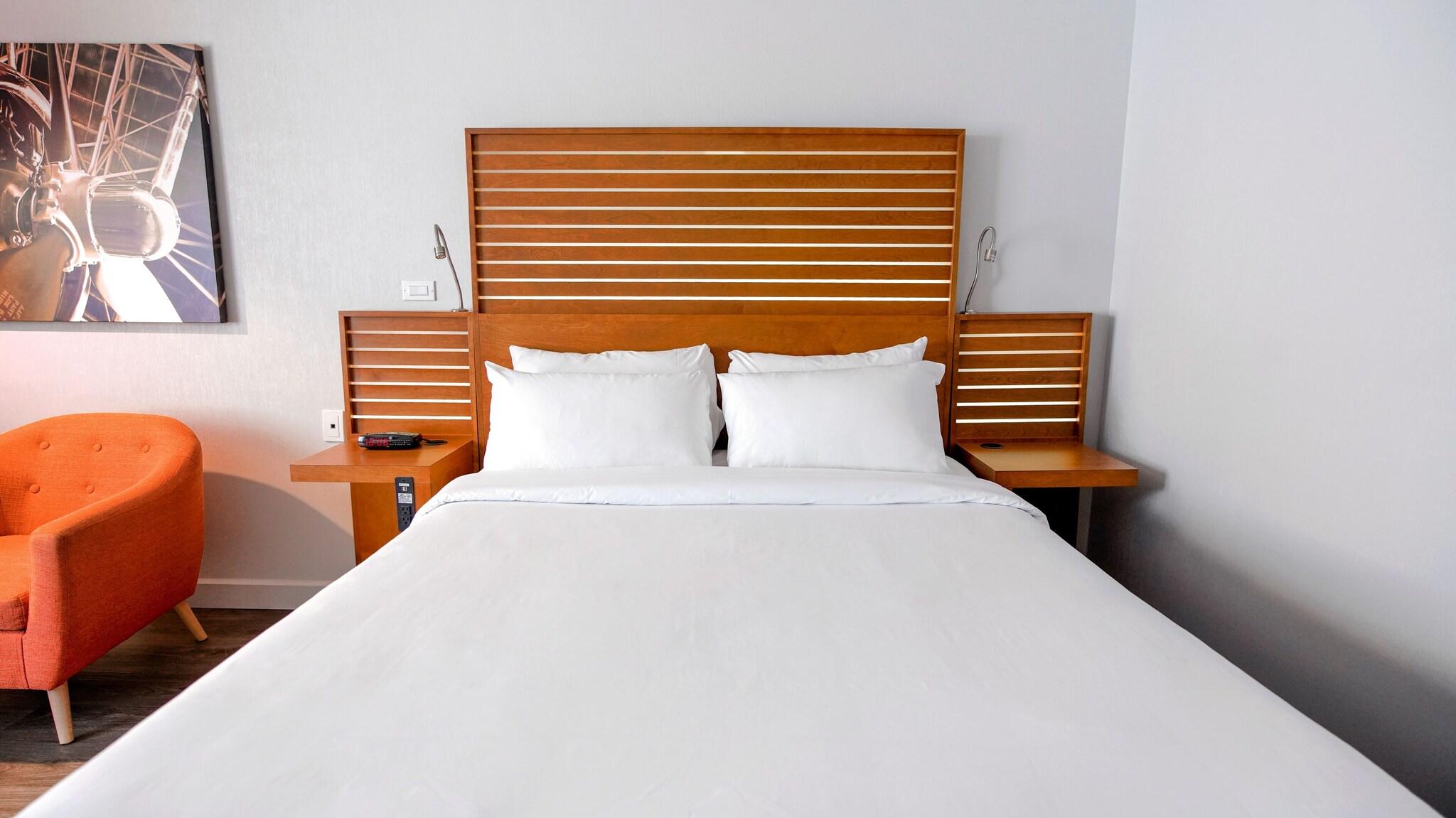 Double Classic Queen Bed