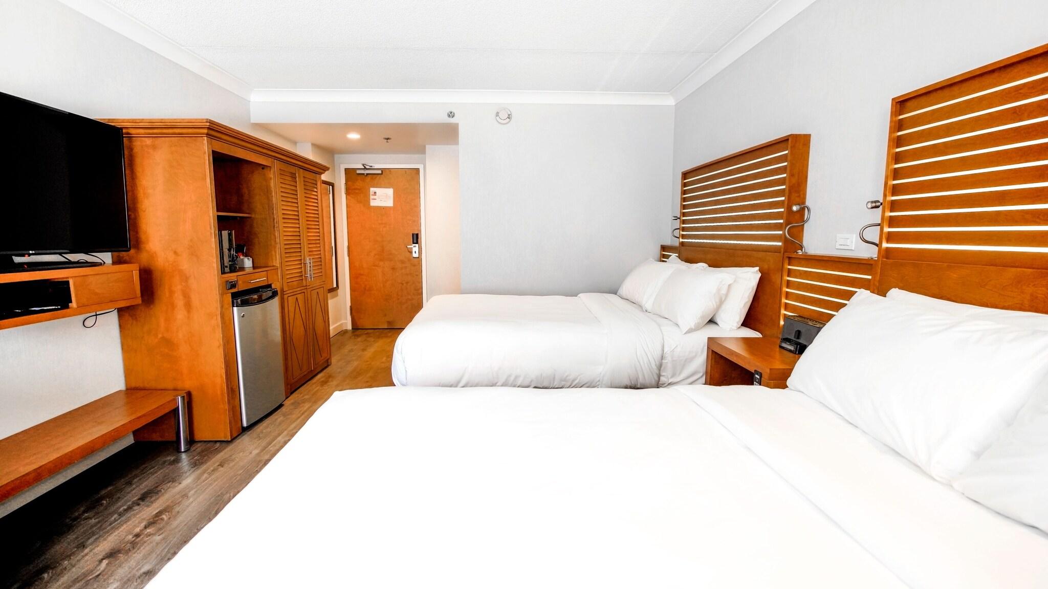 Double Classic Two Double Beds