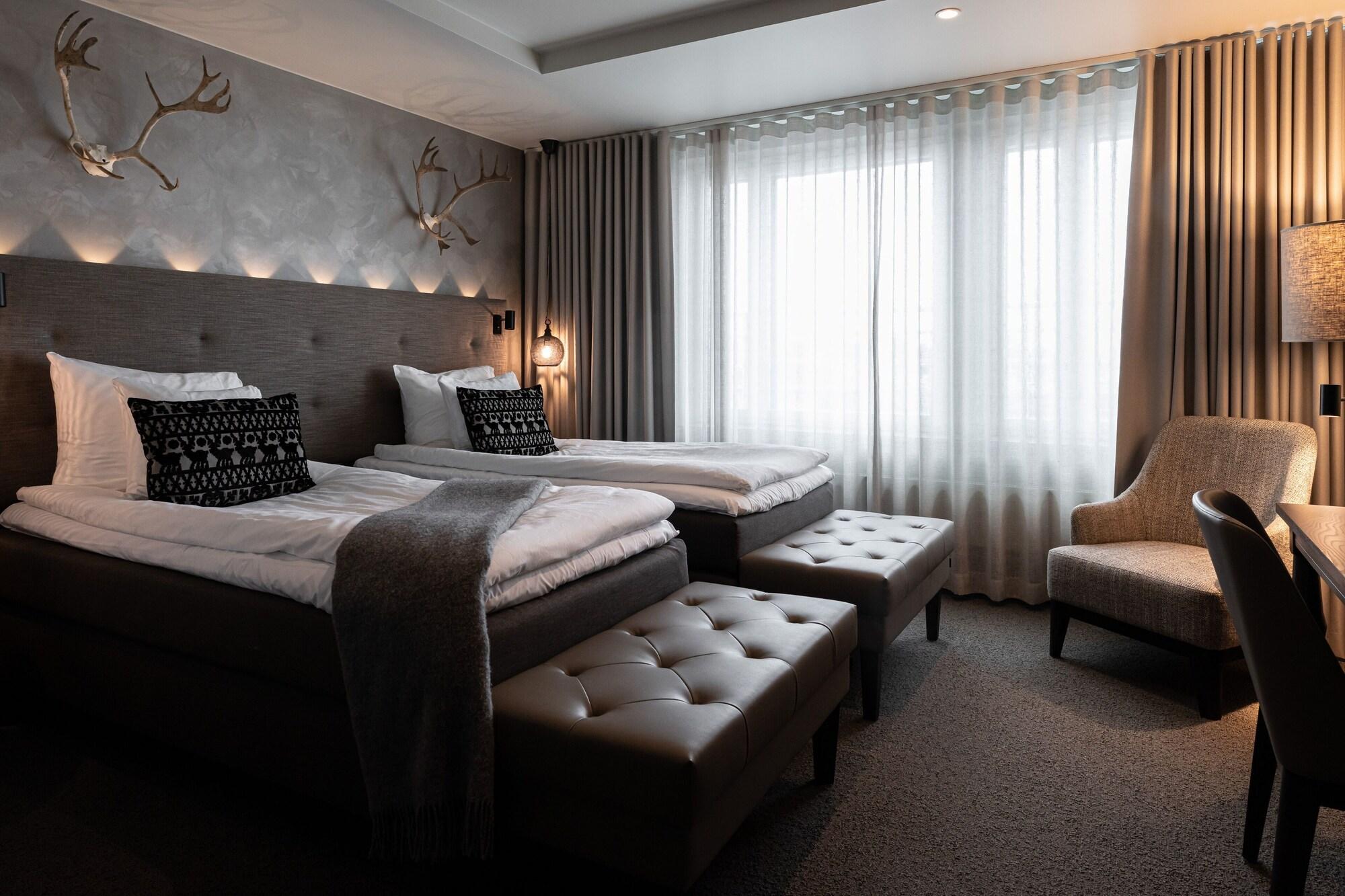 Double Single Two Double Beds One Bedroom 