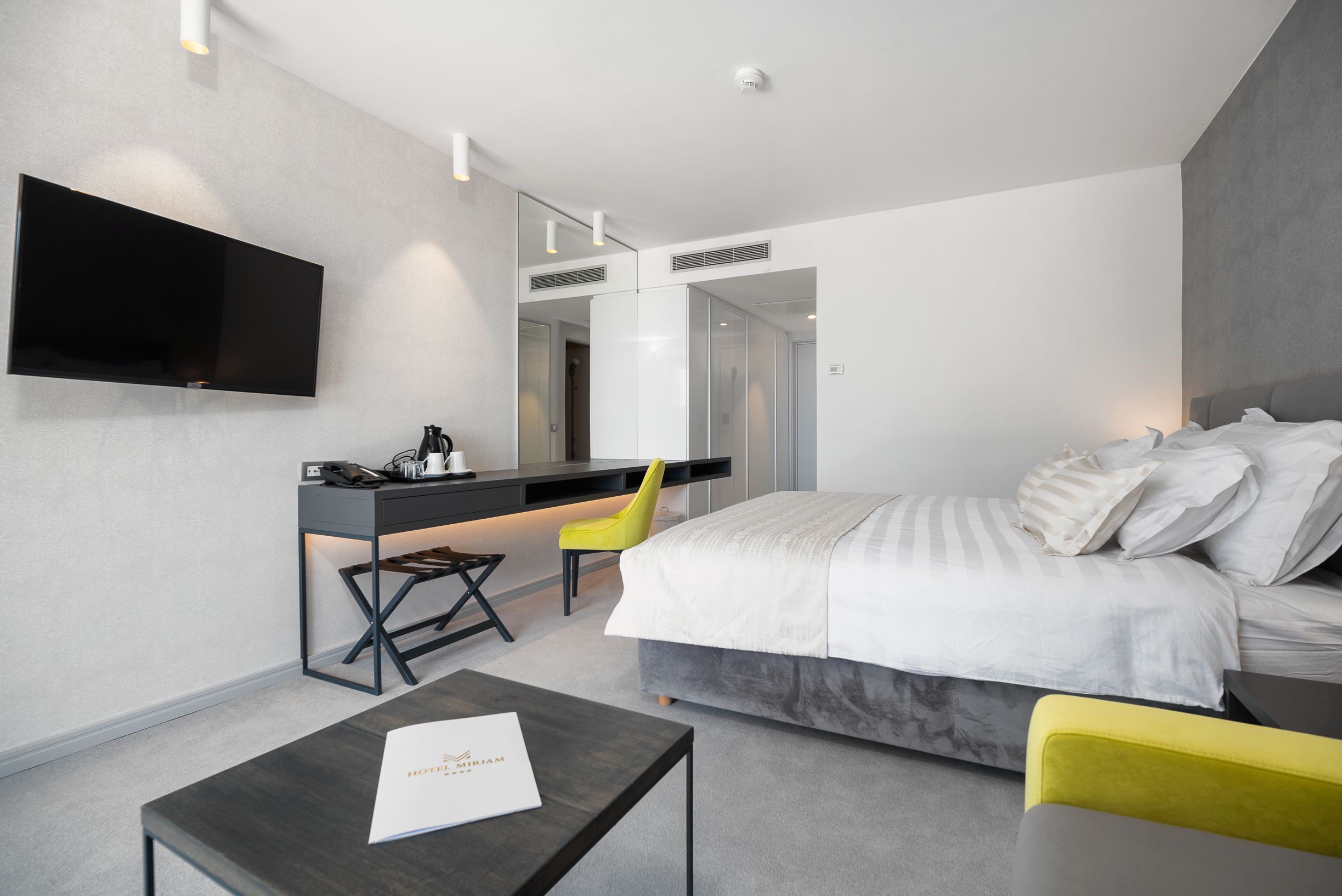 Double Deluxe Partial Ocean View