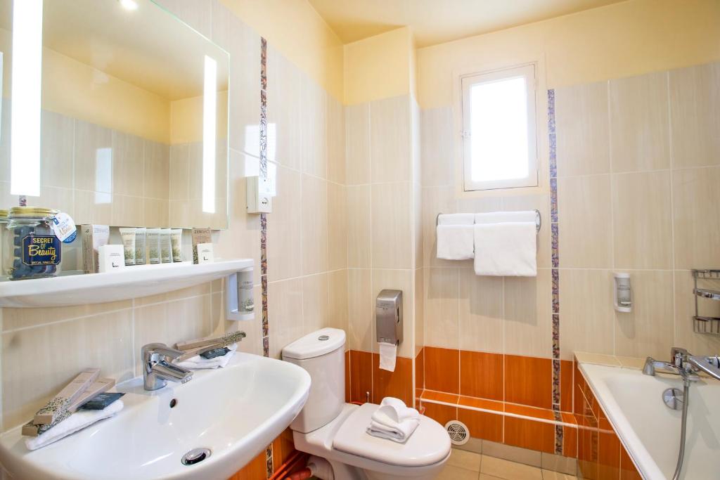 Quadruple Garden View with Balcony