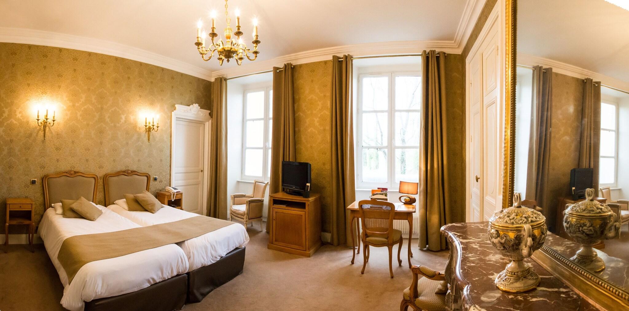 Double Deluxe King Bed