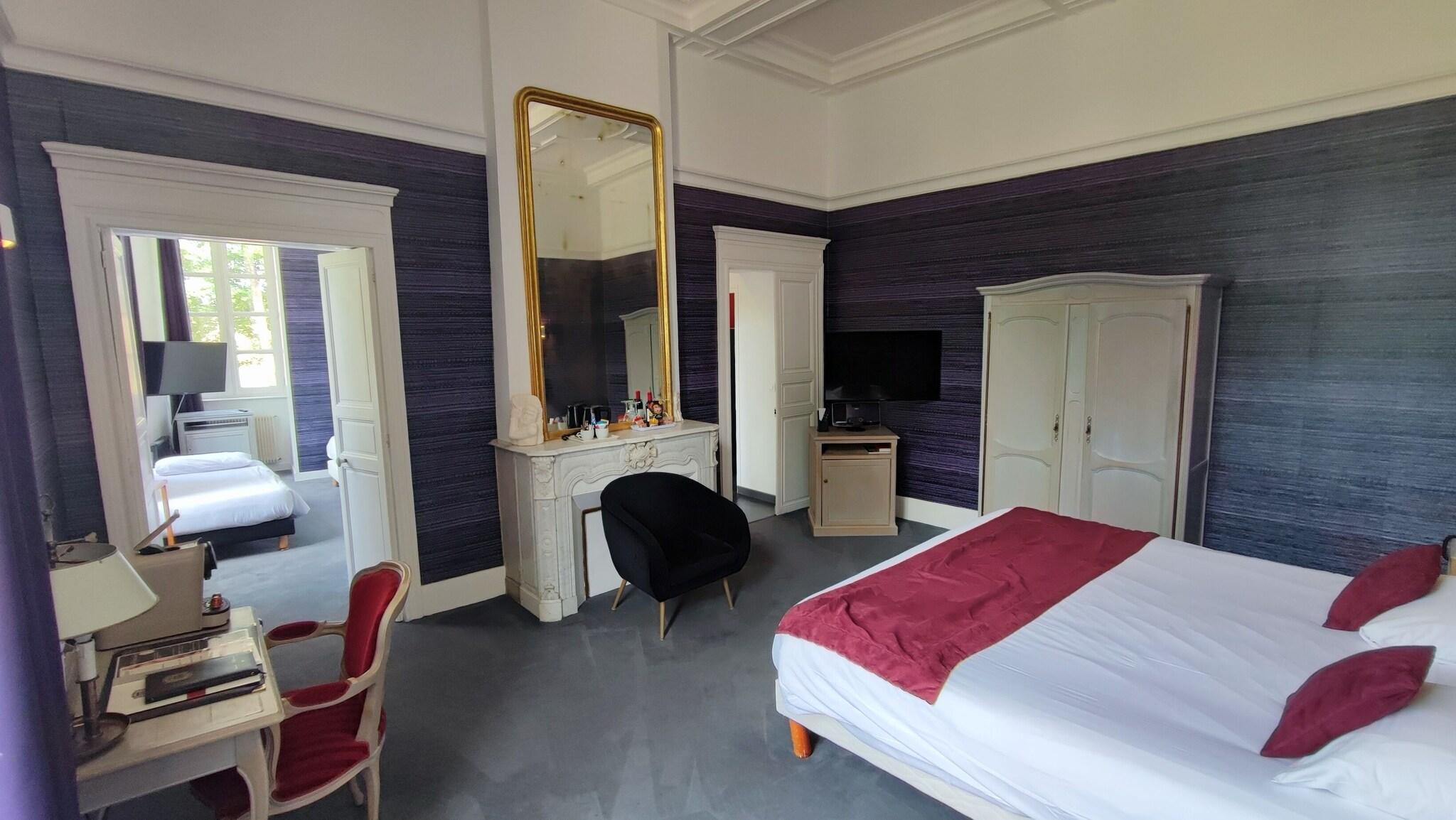 Apartment King Size Bed