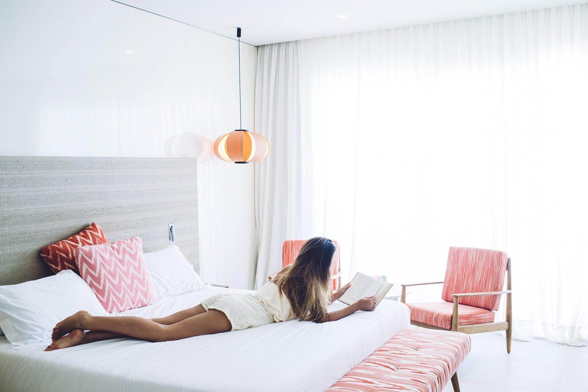 Junior Suite Queen Size Bed