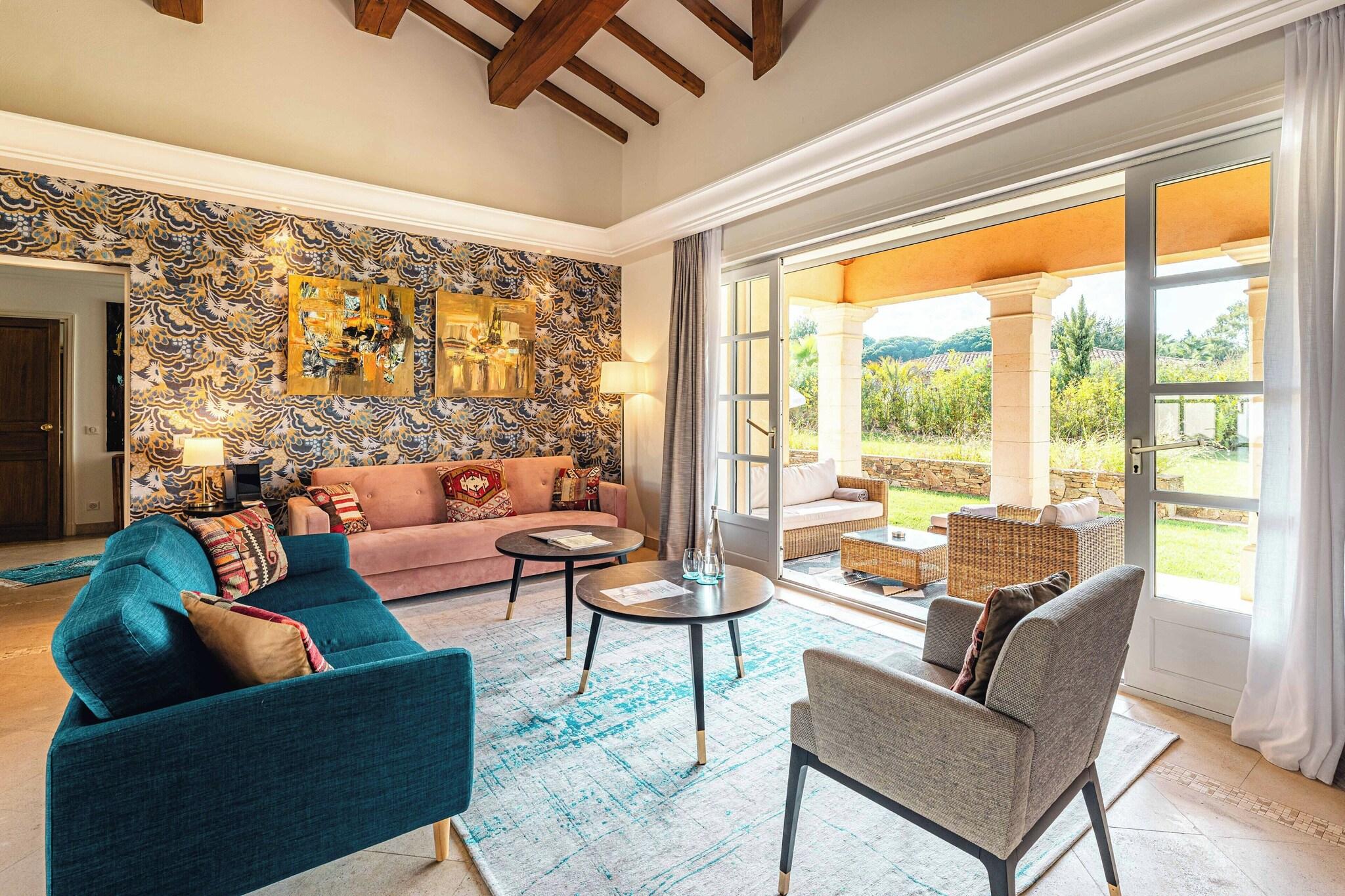 Villa Two Queen Beds