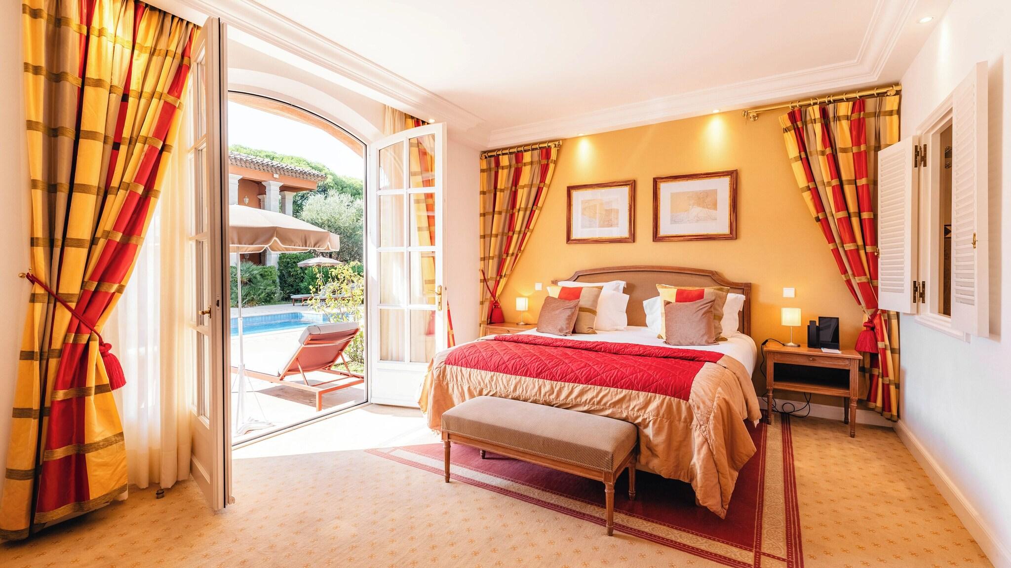 Suite Queen Size Bed