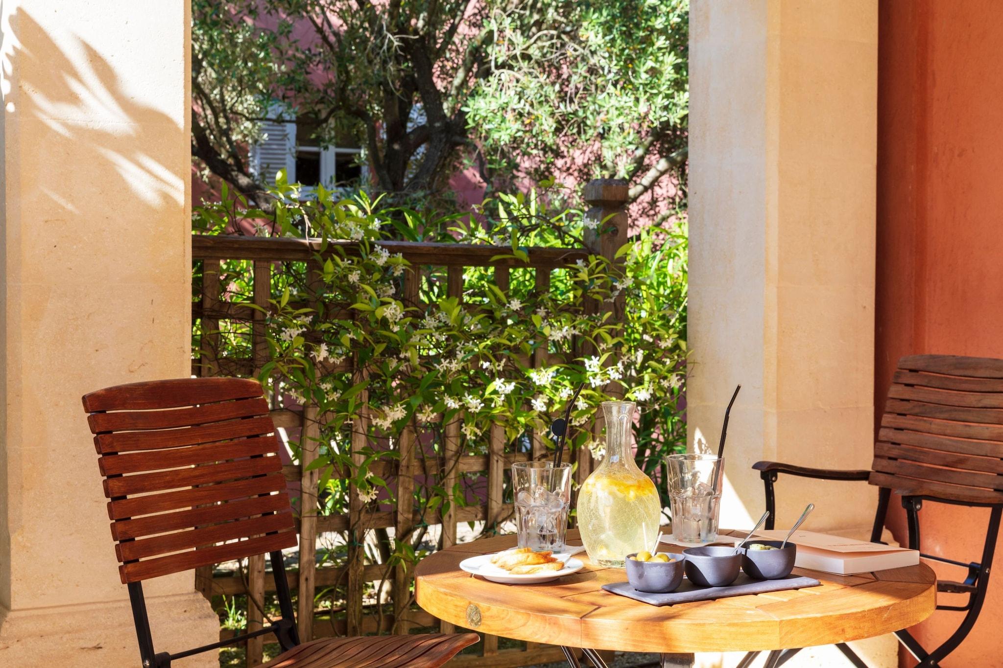 Suite Queen Size Bed