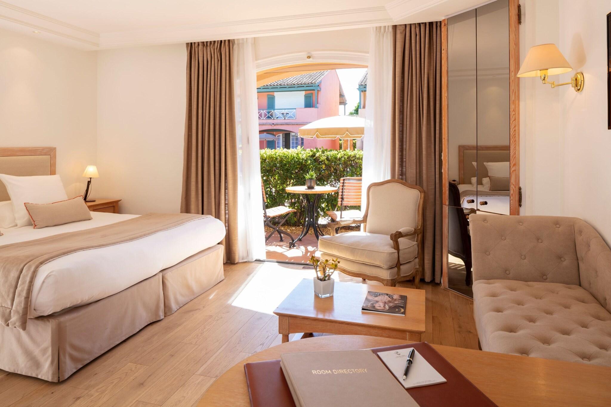 Family Room Three Beds