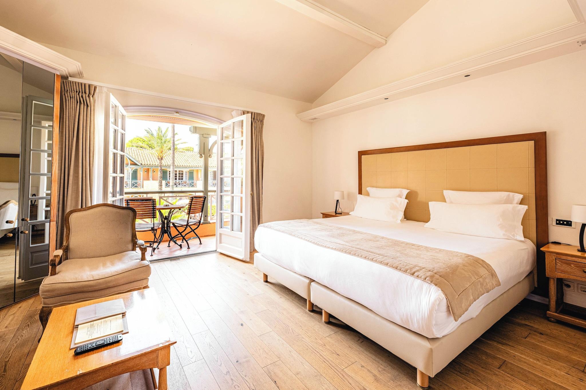 Family Room Three Beds