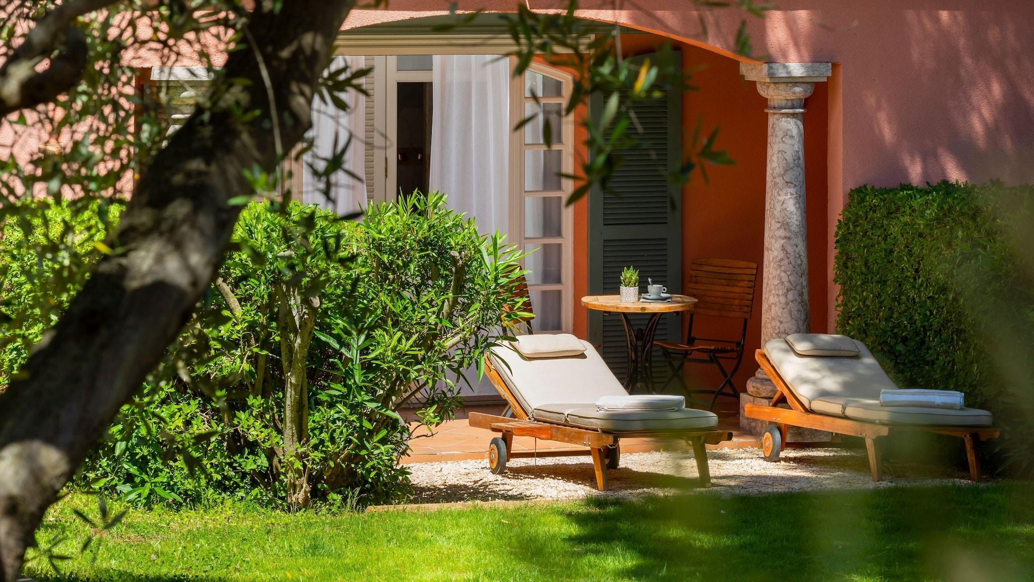 Family Room Three Beds