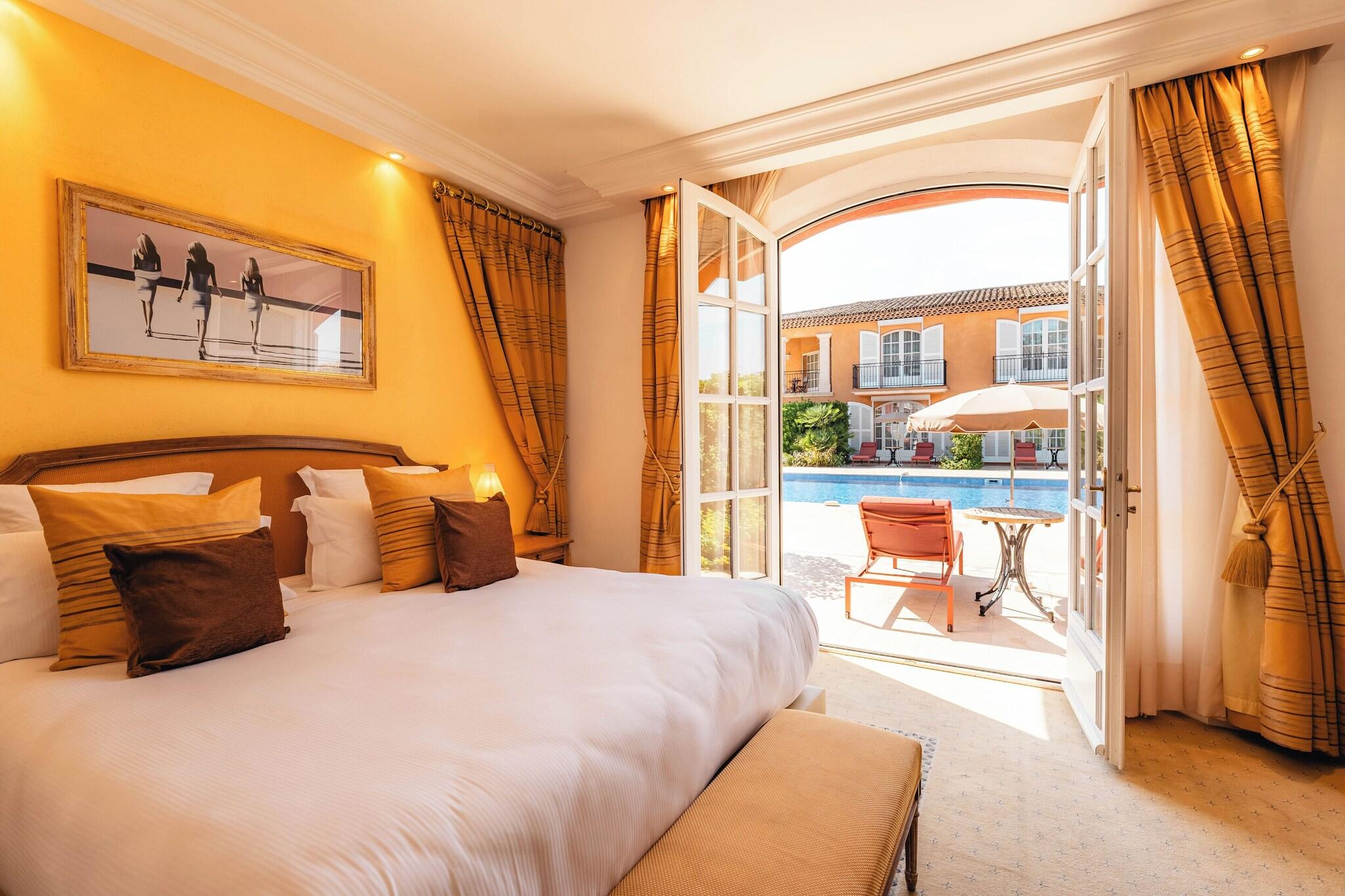 Suite Queen Size Bed