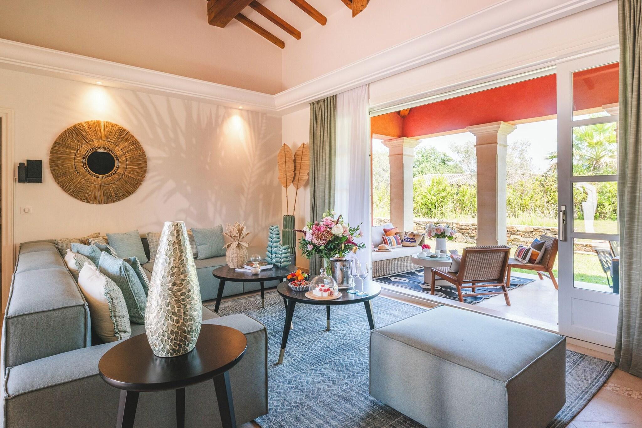 Villa Two Queen Beds