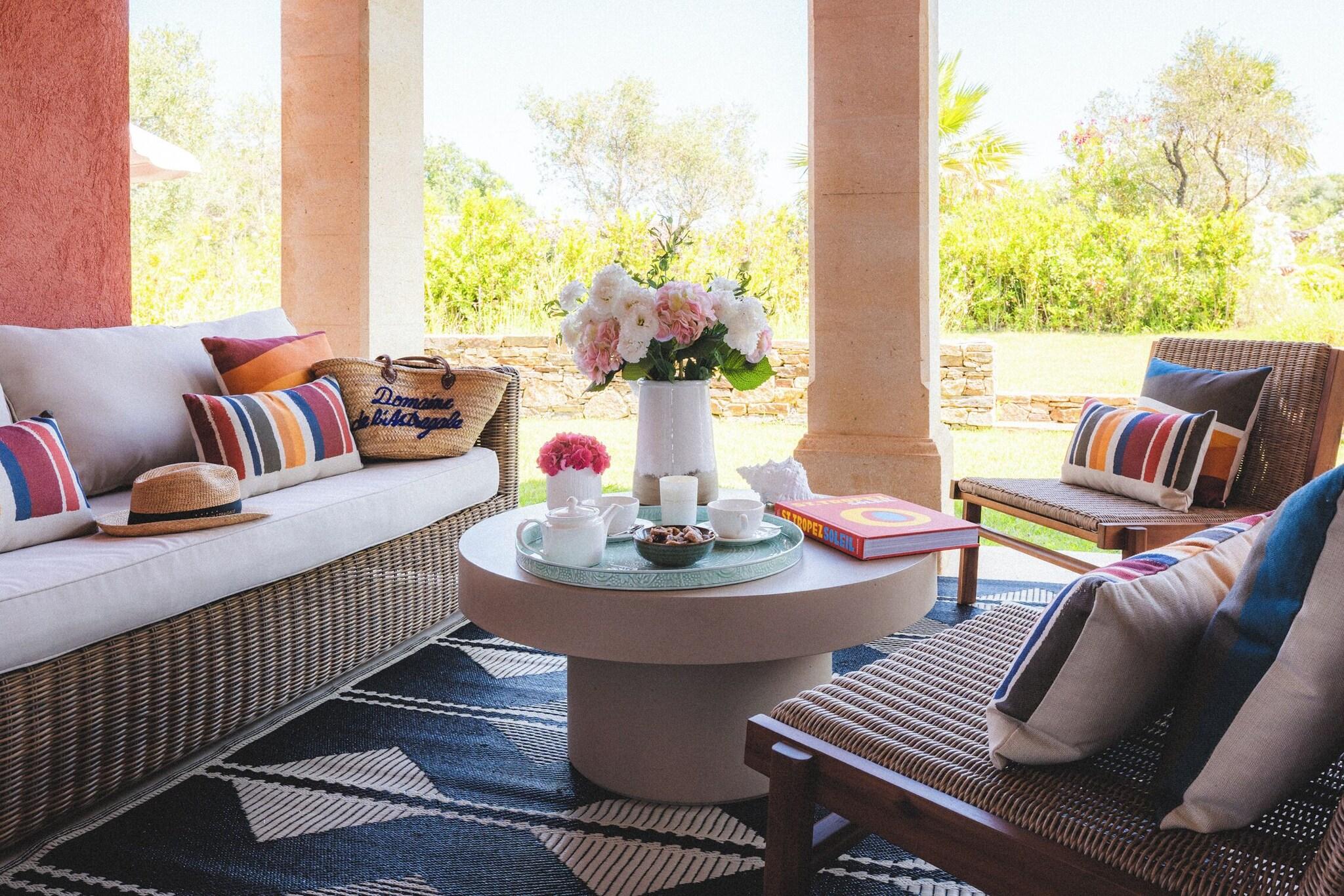 Villa Two Queen Beds