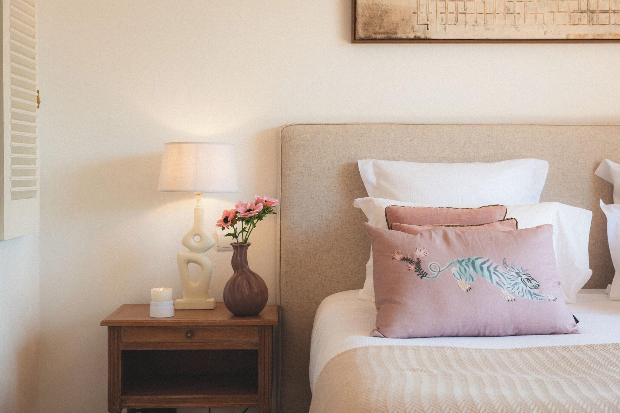 Suite Queen Size Bed