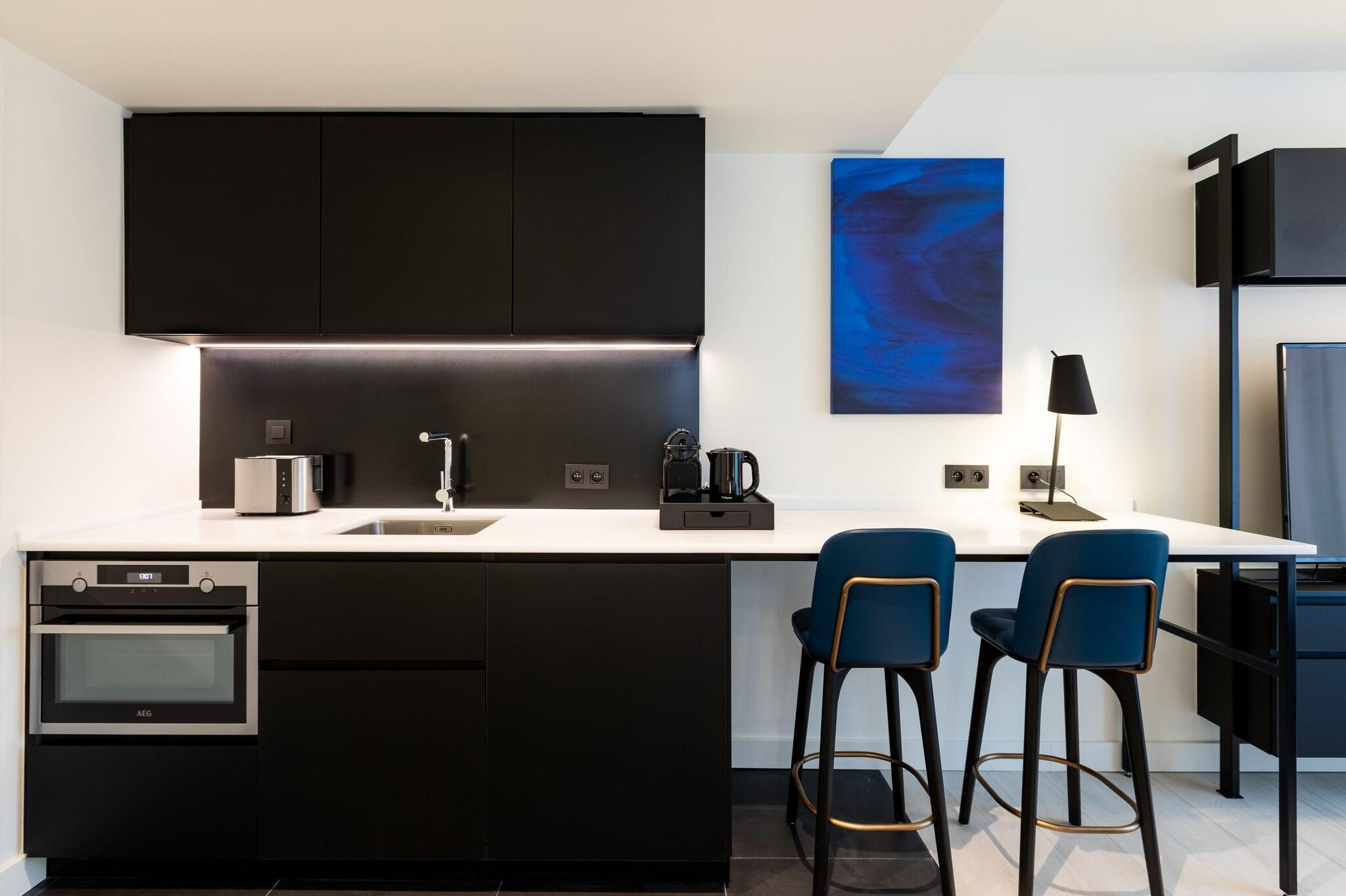 Studio Deluxe King Bed