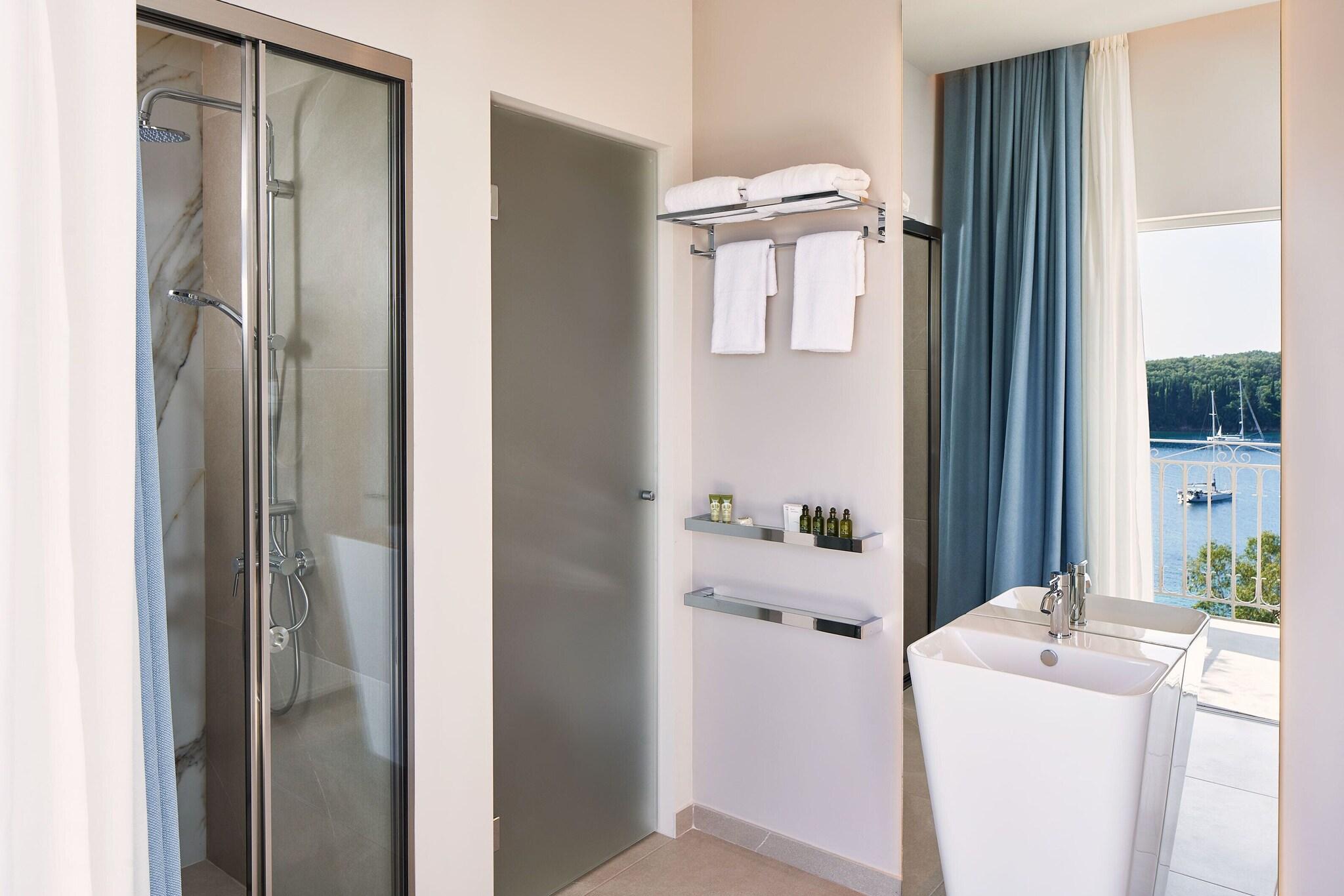 Junior Suite King Size Bed