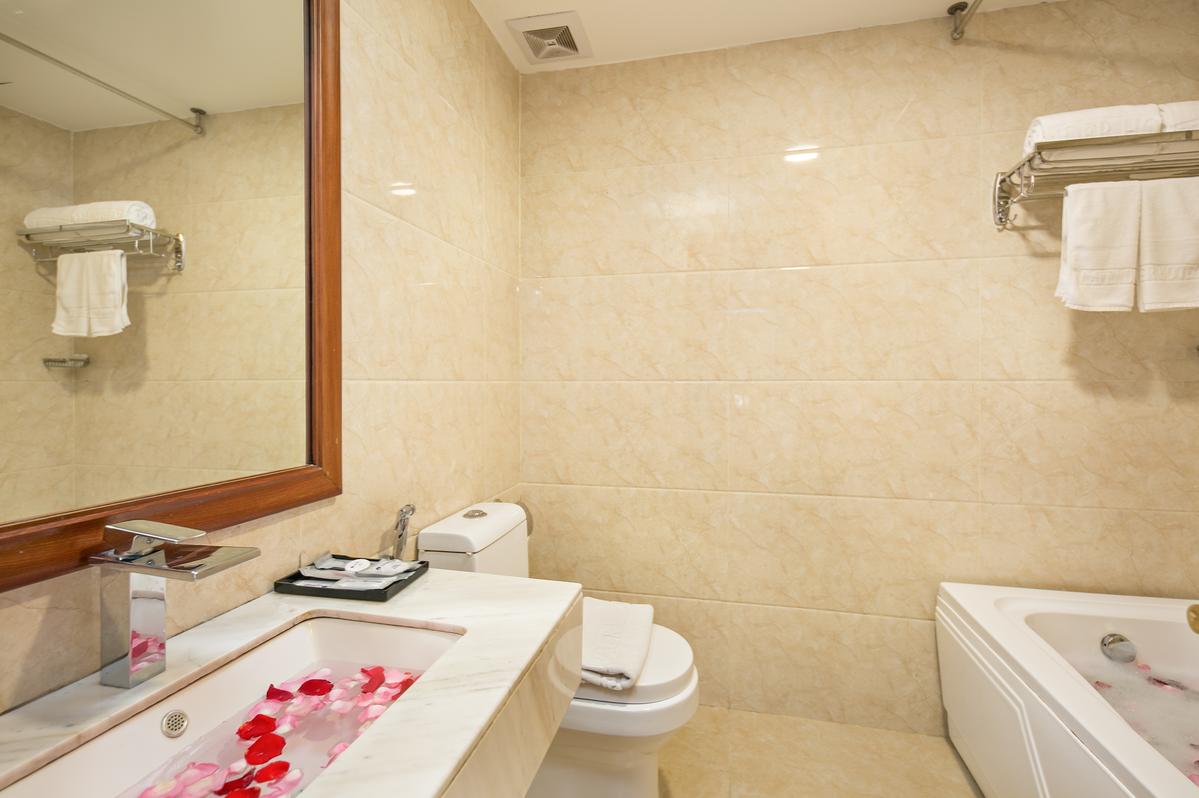 Triple Deluxe River View