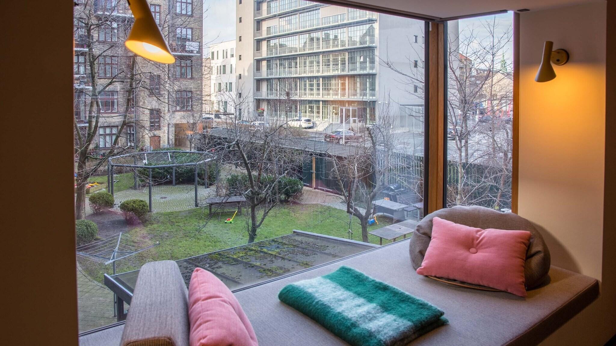 Suite Deluxe King Bed