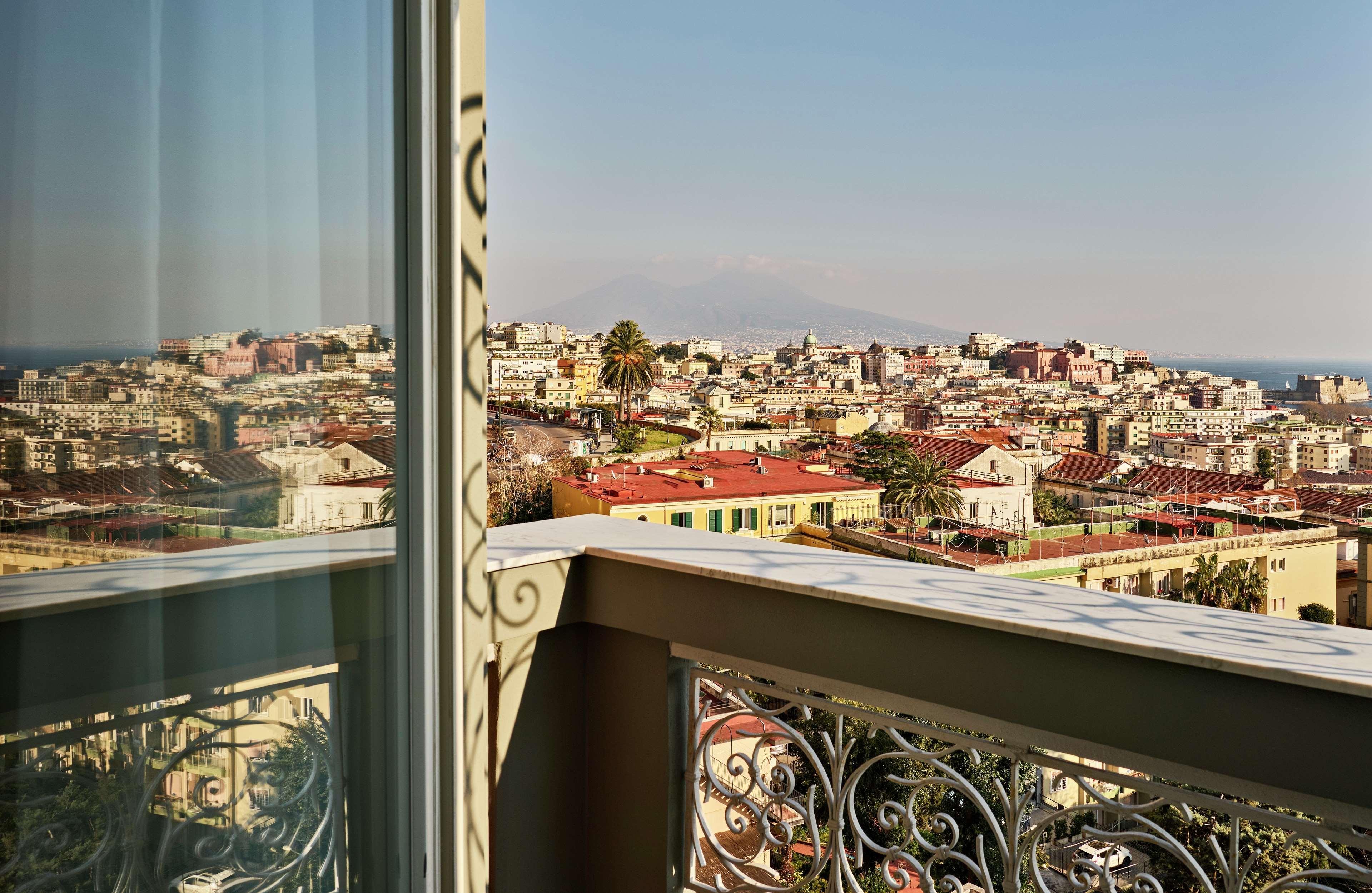 Double Guest Room King Bed