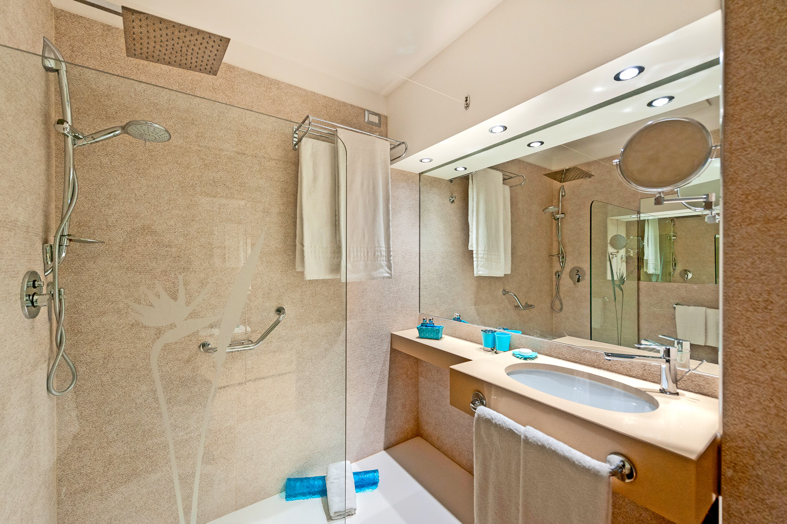 Double Deluxe Side Sea View