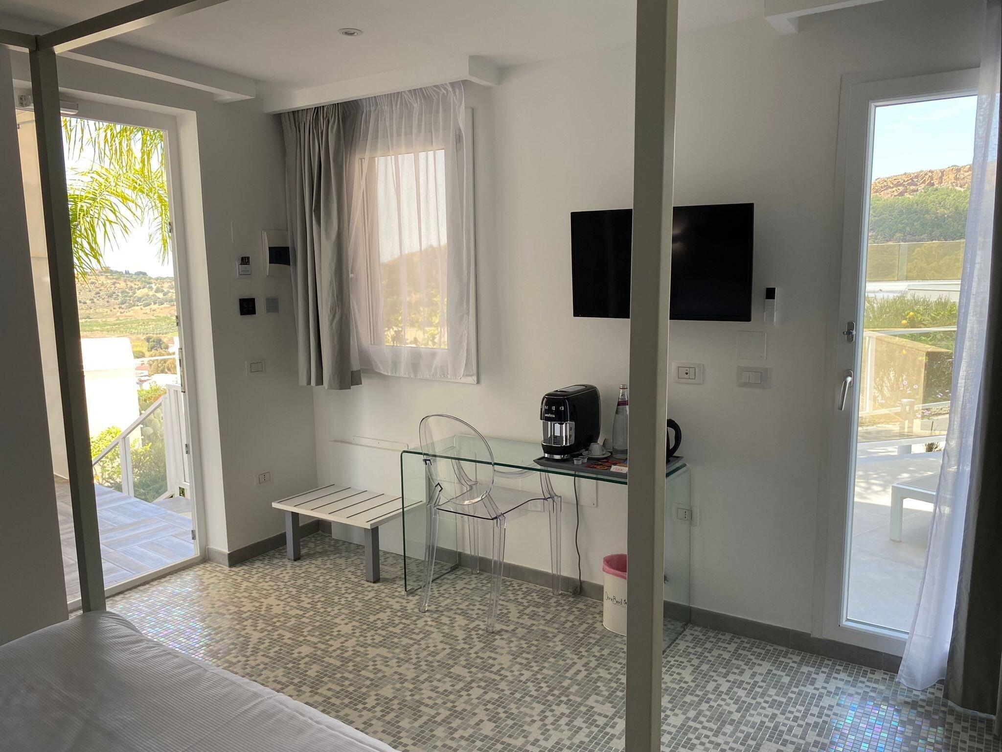 Double Queen Size Bed