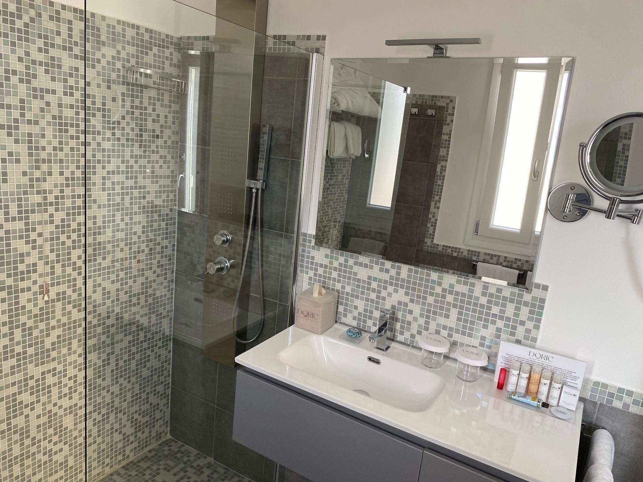 Double Queen Size Bed