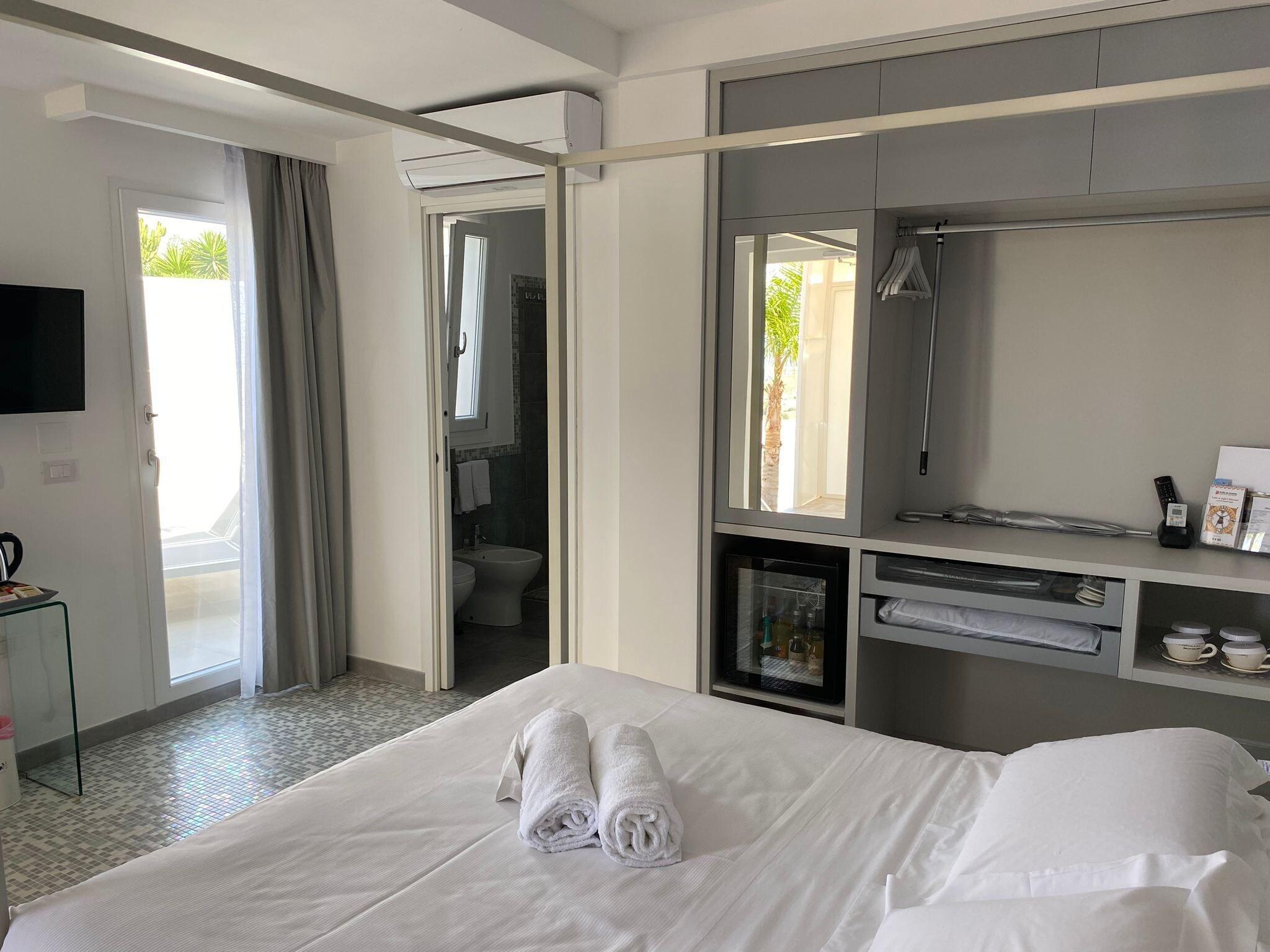 Double Queen Size Bed