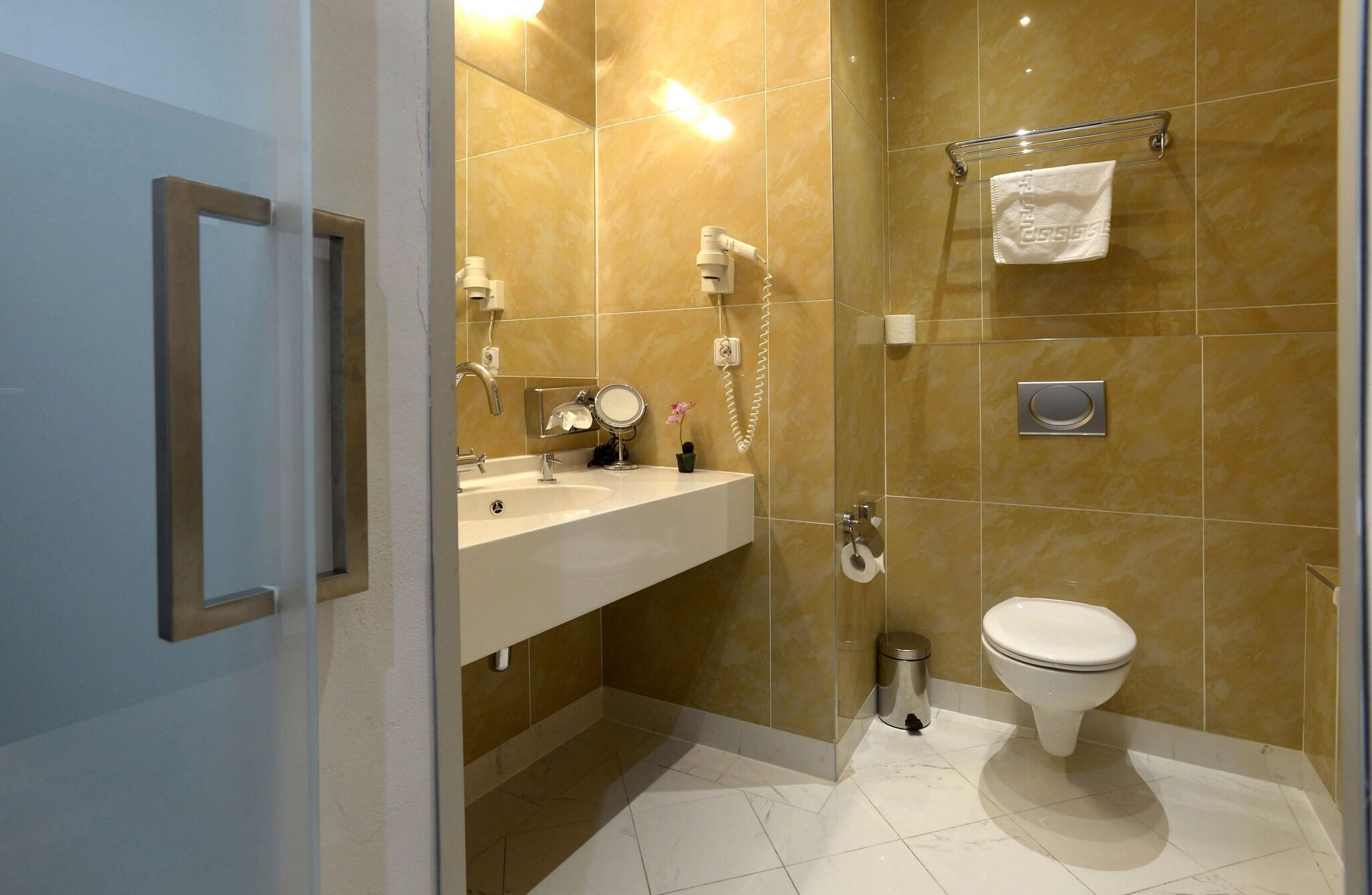 Junior Suite King Size Bed