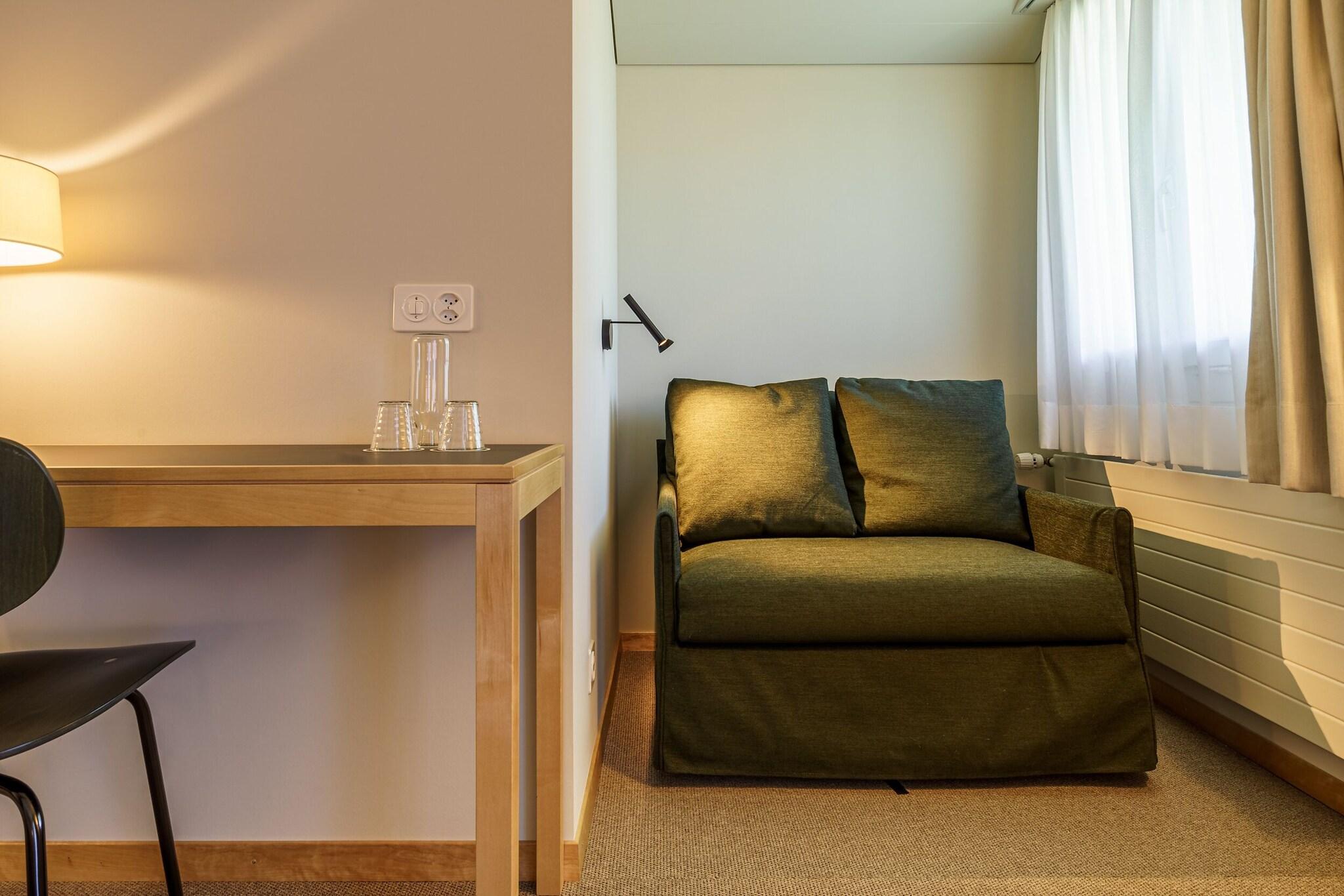 Double or Twin Classic Queen Bed