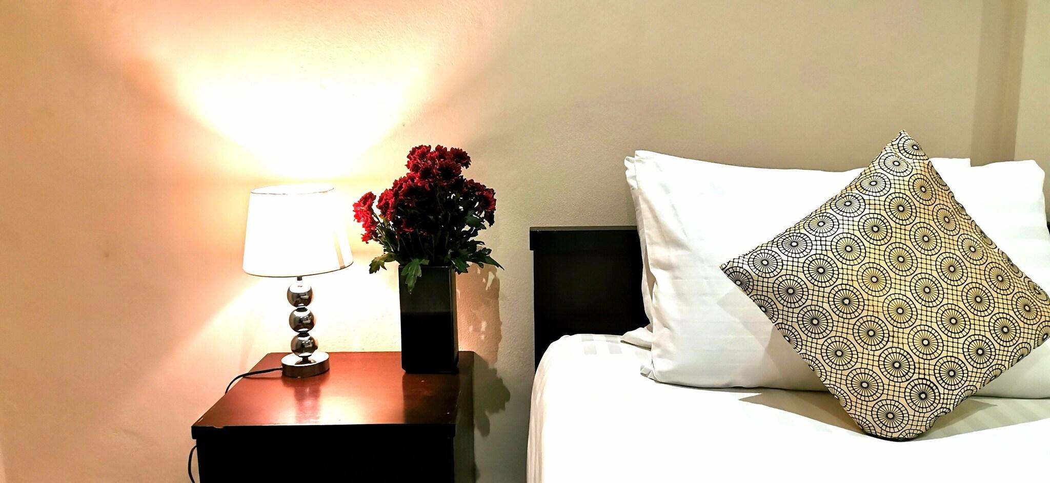 Double Deluxe King Bed