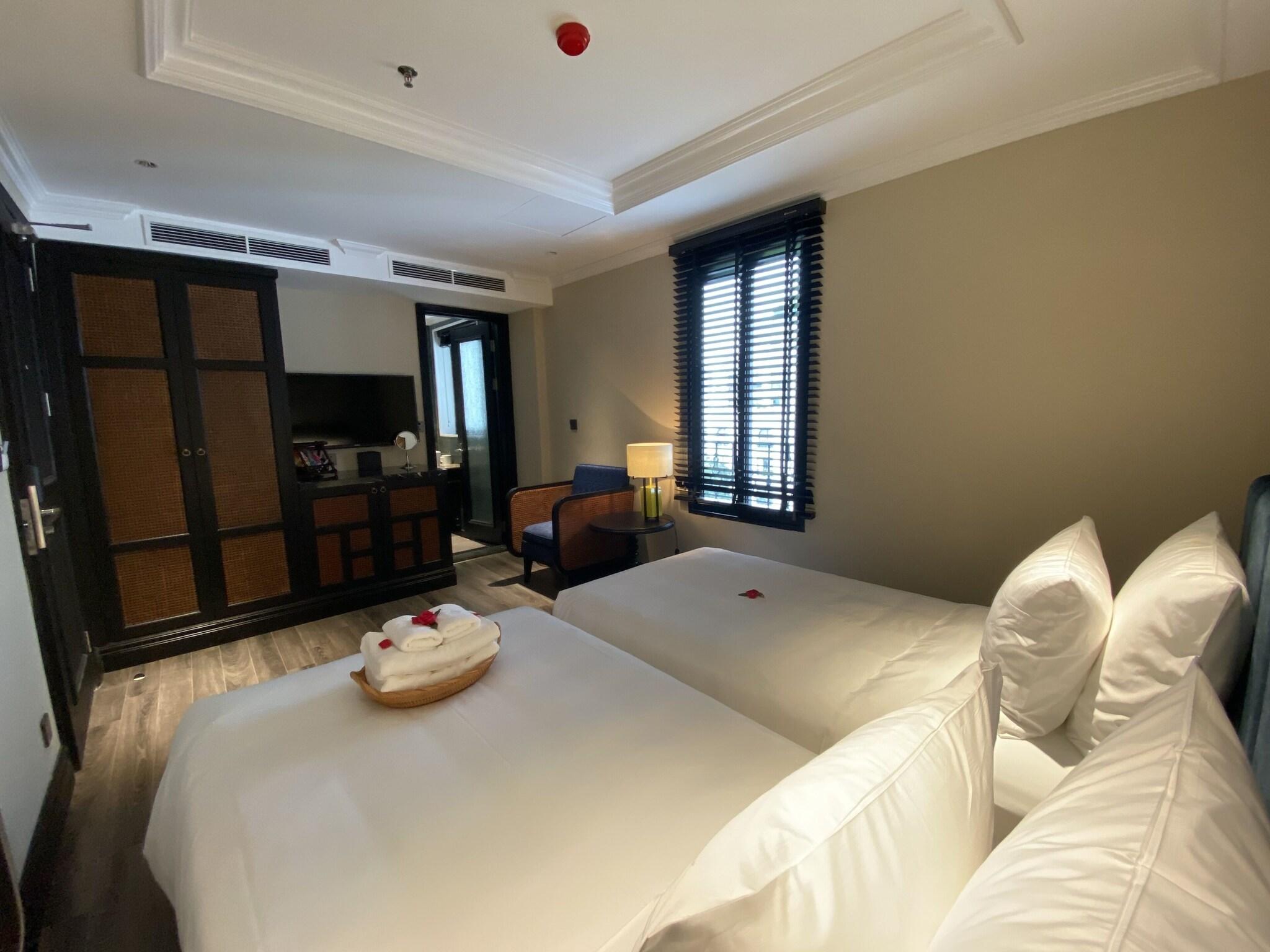 Suite King Bed Two Bedrooms