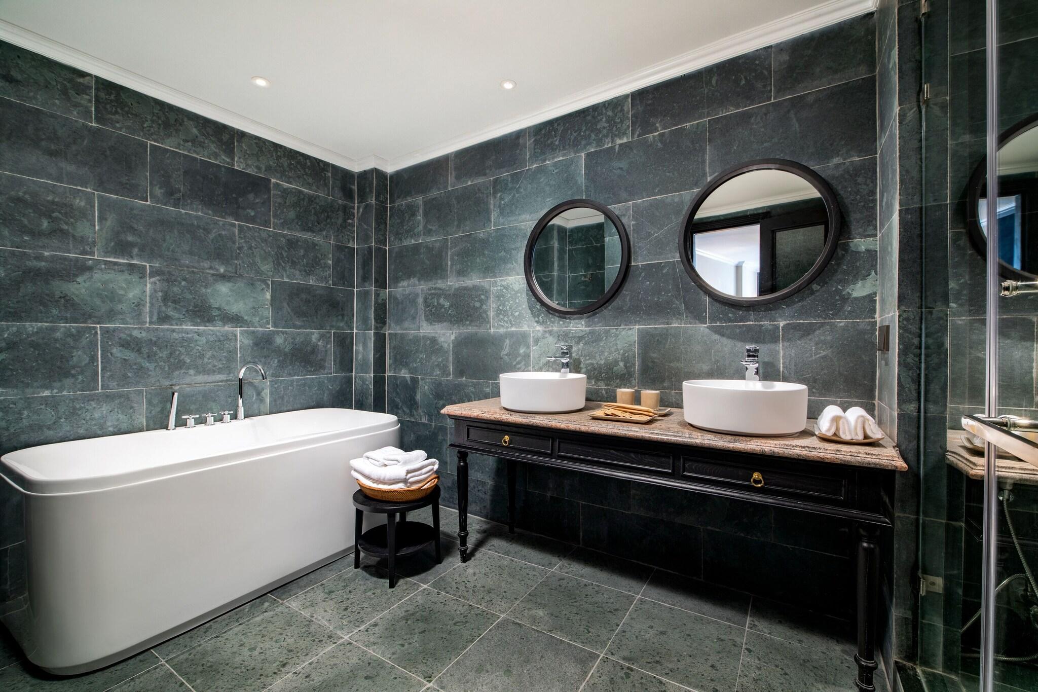 Double King Size Bed