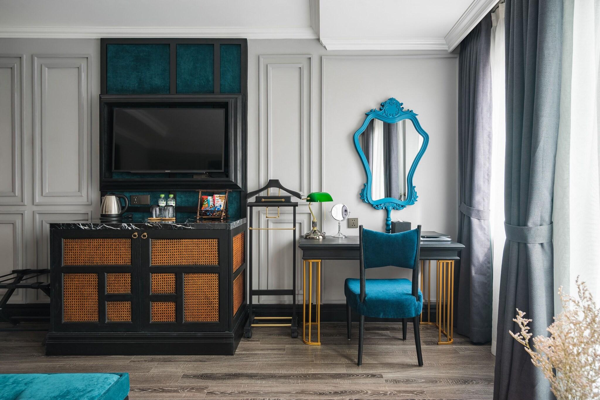 Suite King Bed Two Bedrooms