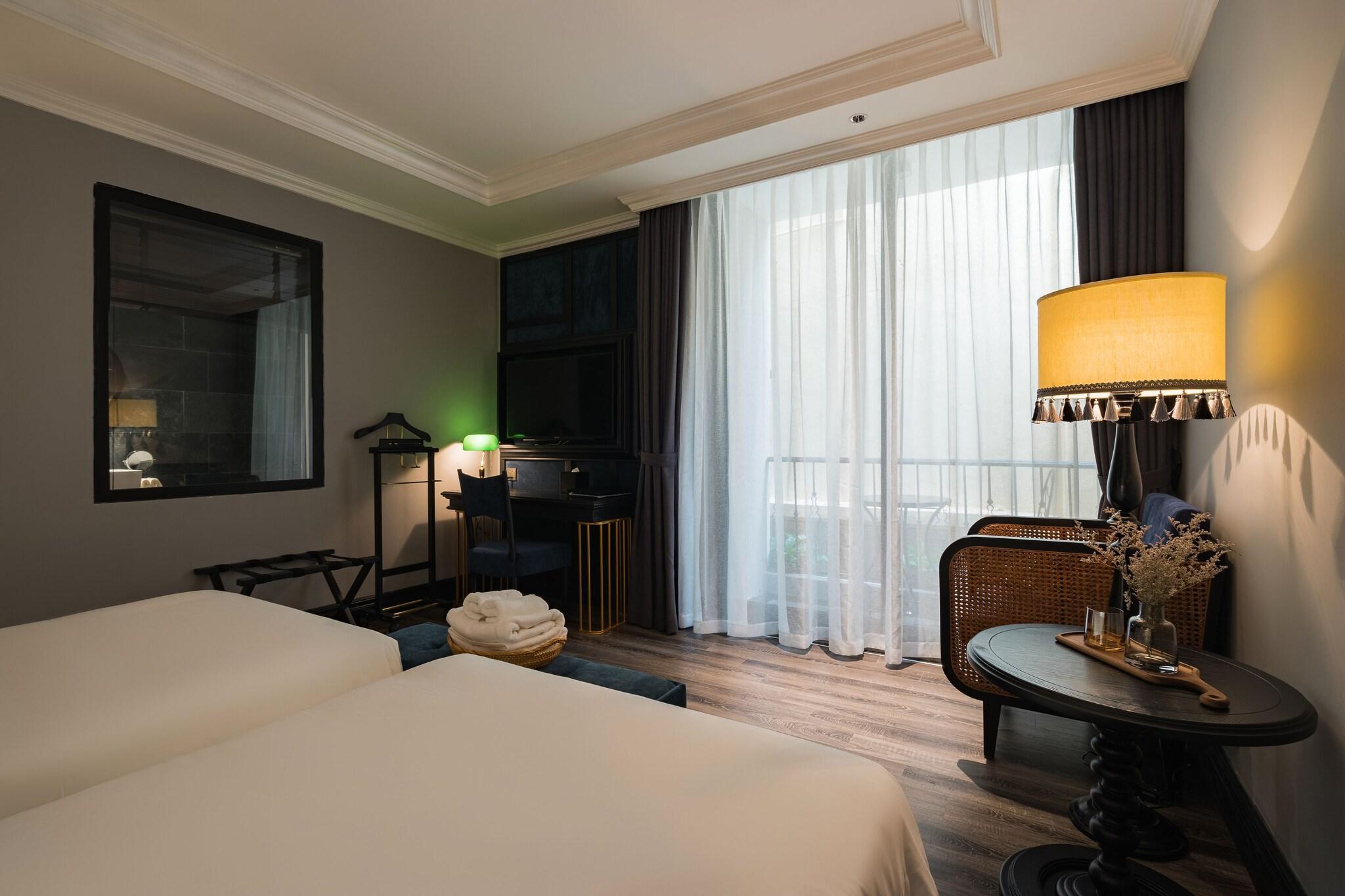 Double or Twin King Size Bed