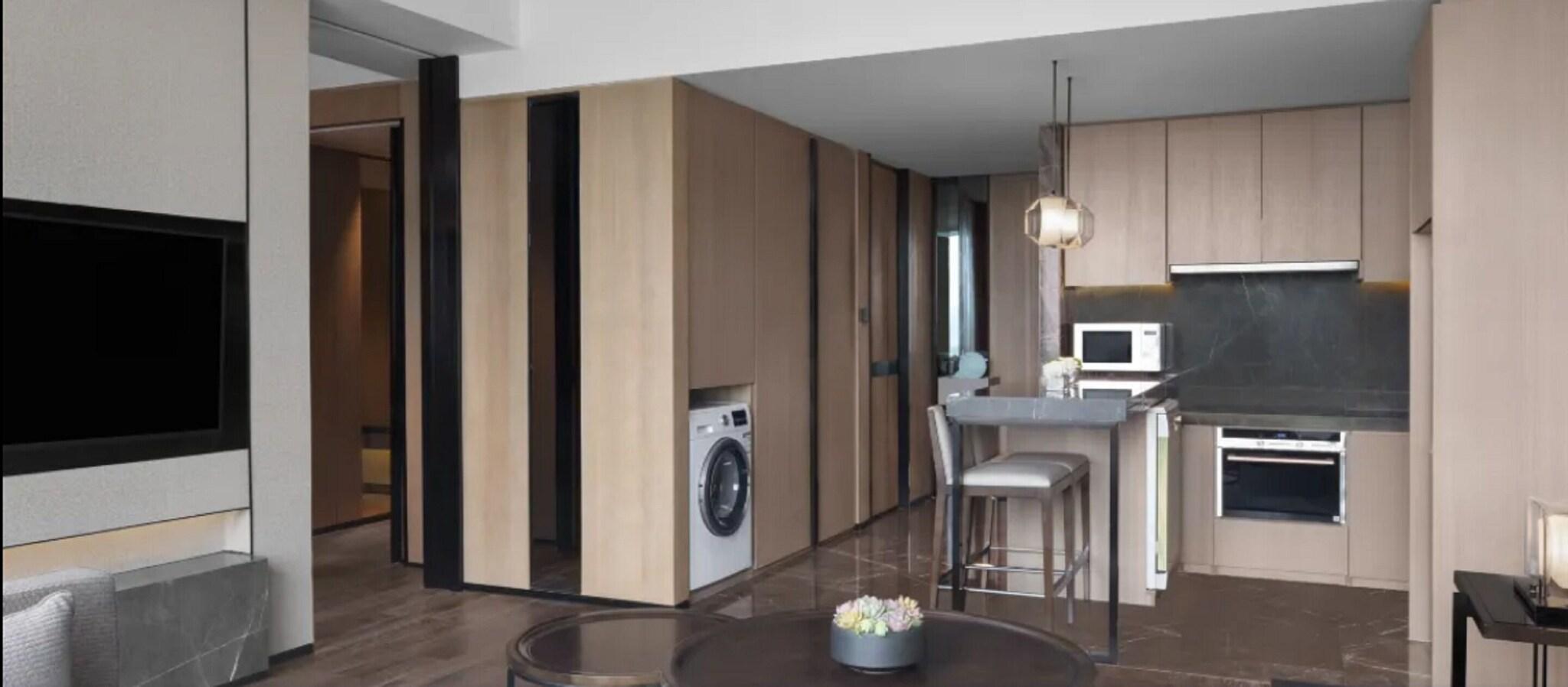 Apartment Club with Views