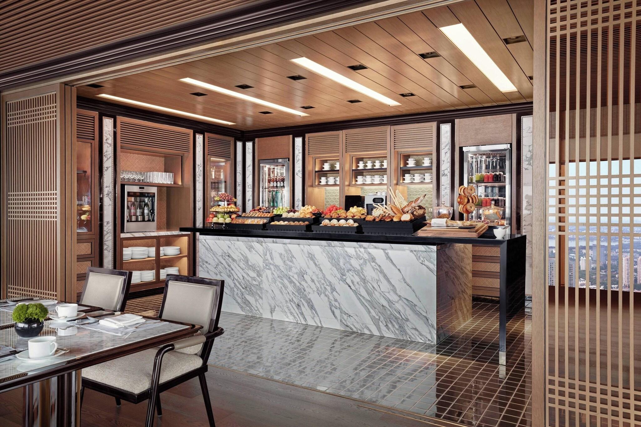 Double Club with Views