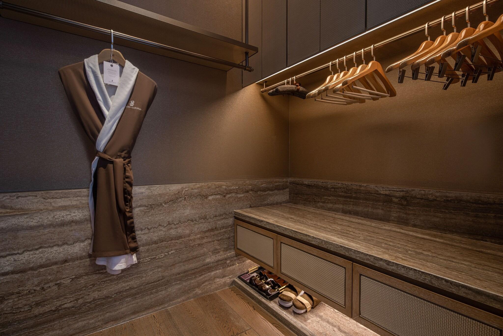 Double Deluxe Mountain View