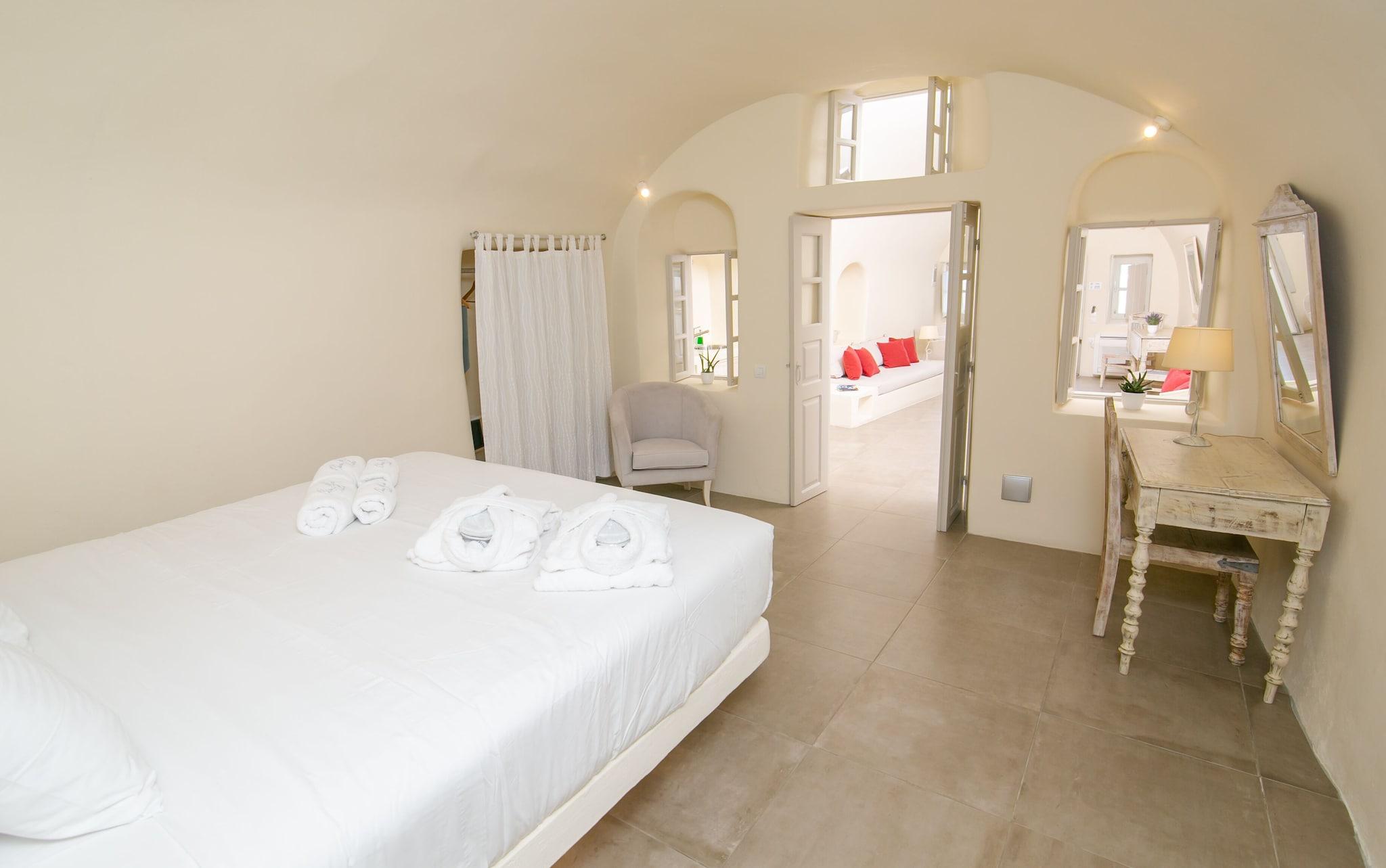 Cave Sea View Honeymoon