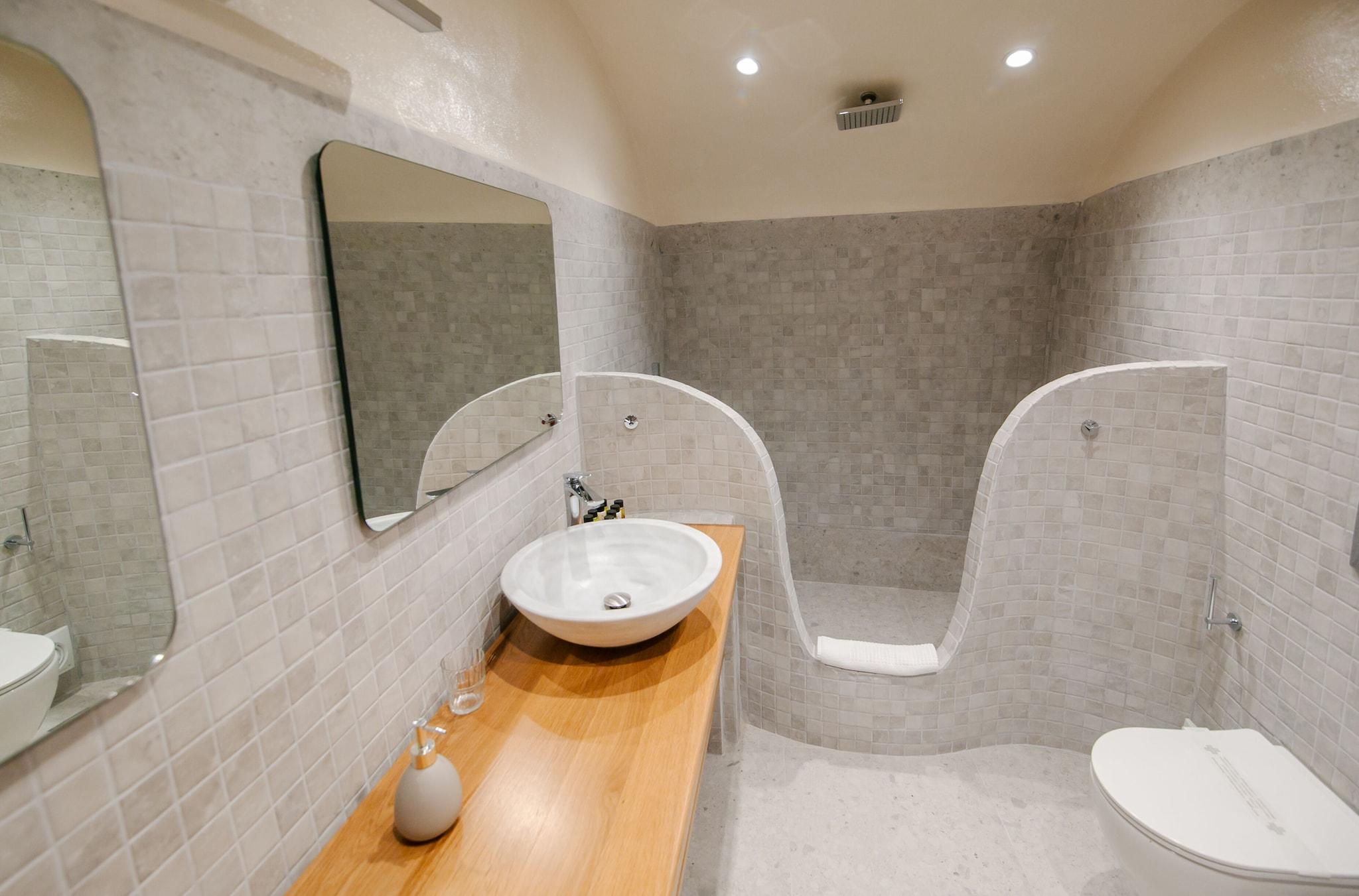 Cave Sea View Honeymoon