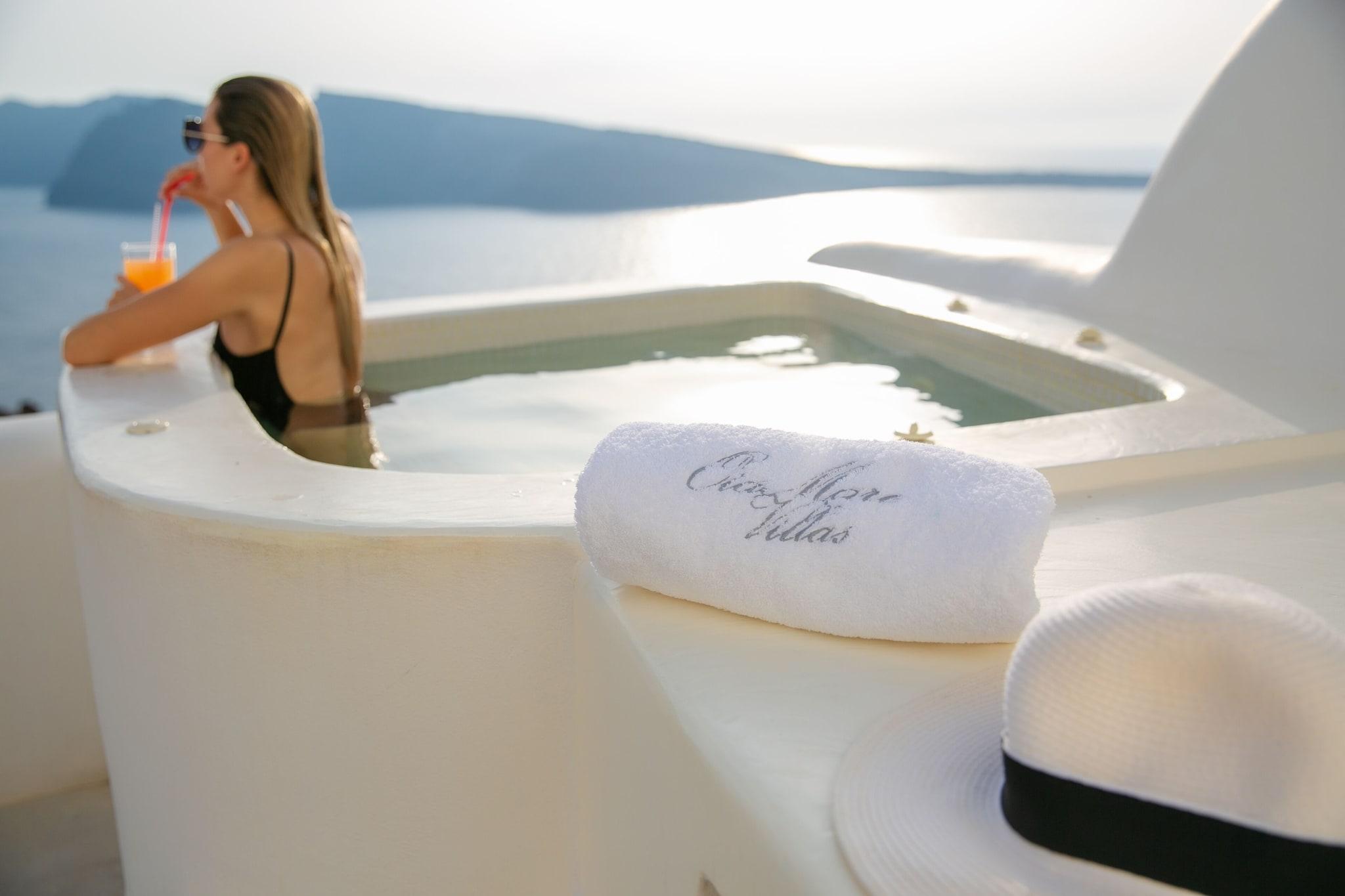 Cave Sea View Honeymoon