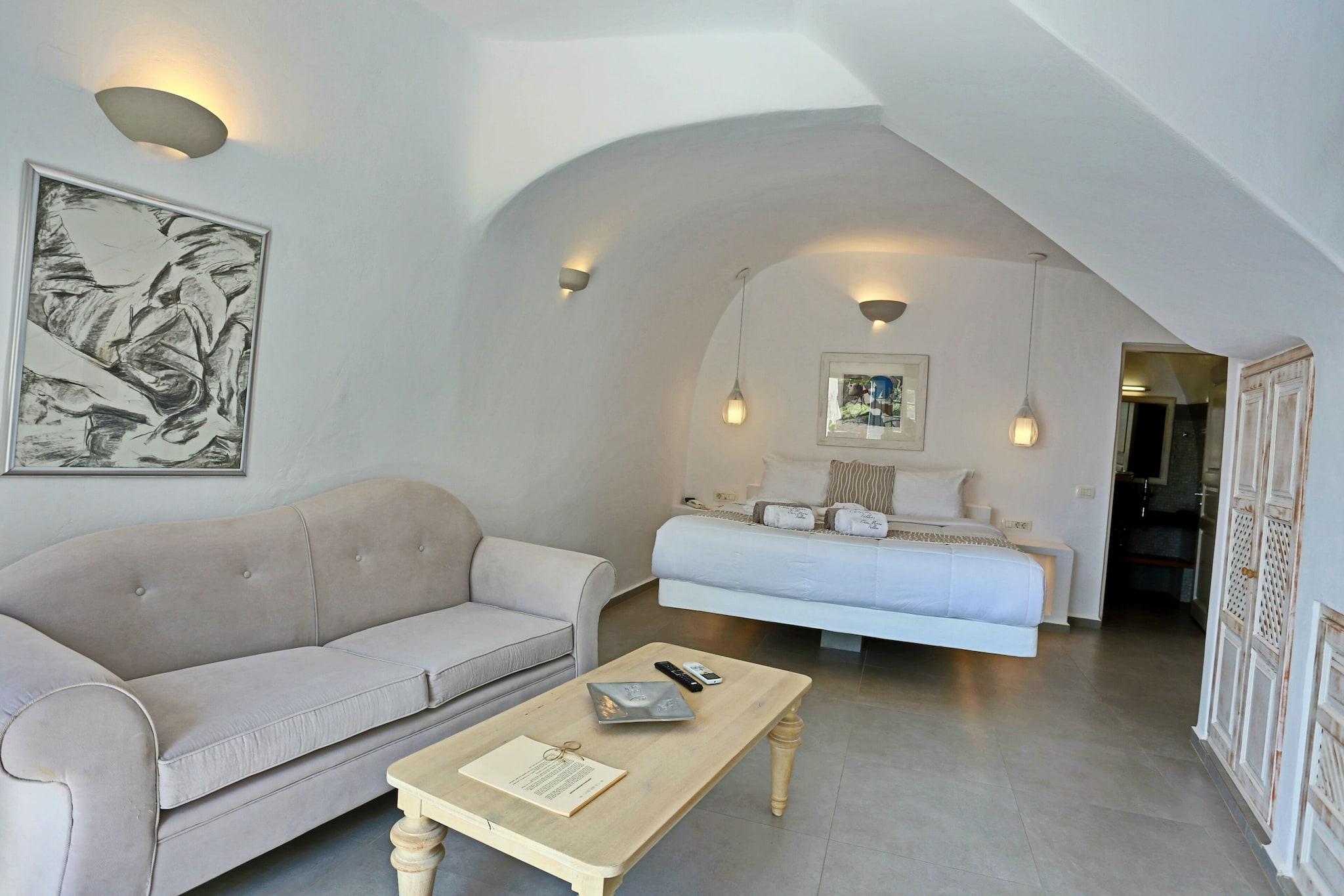 Cave Sea View Honeymoon