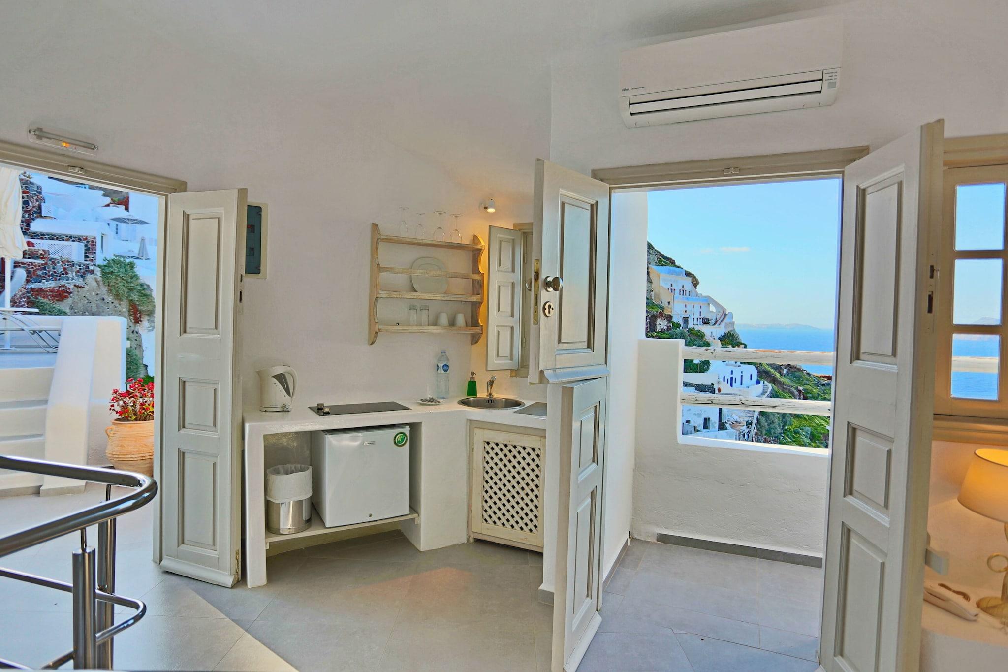 Cave Sea View Honeymoon