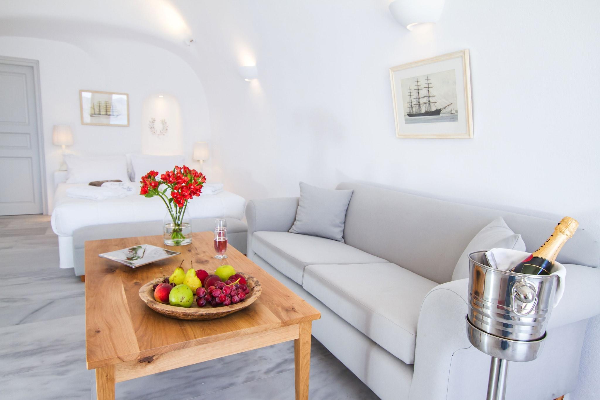 Cave Sea View Honeymoon