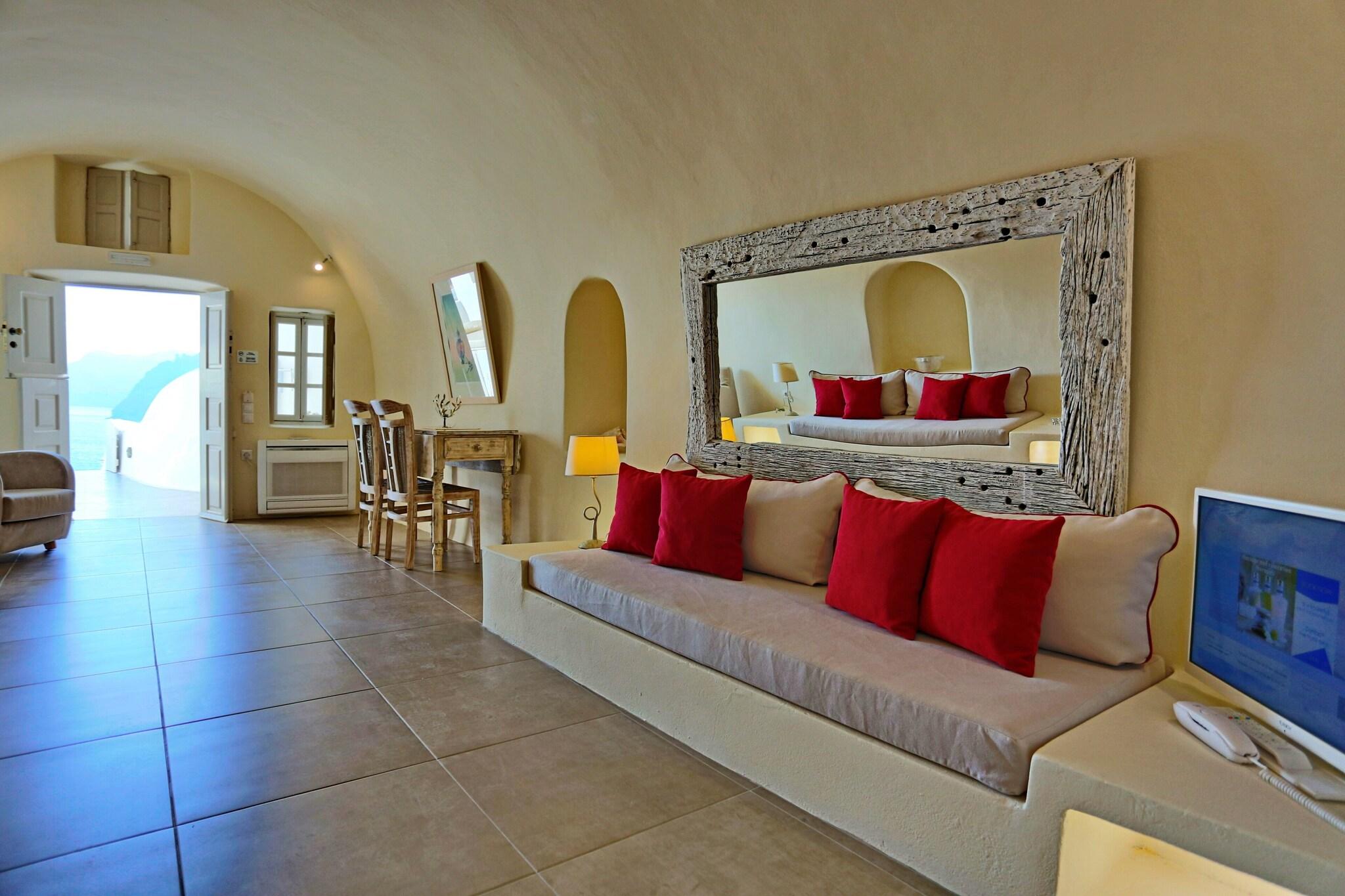 Cave Sea View Honeymoon