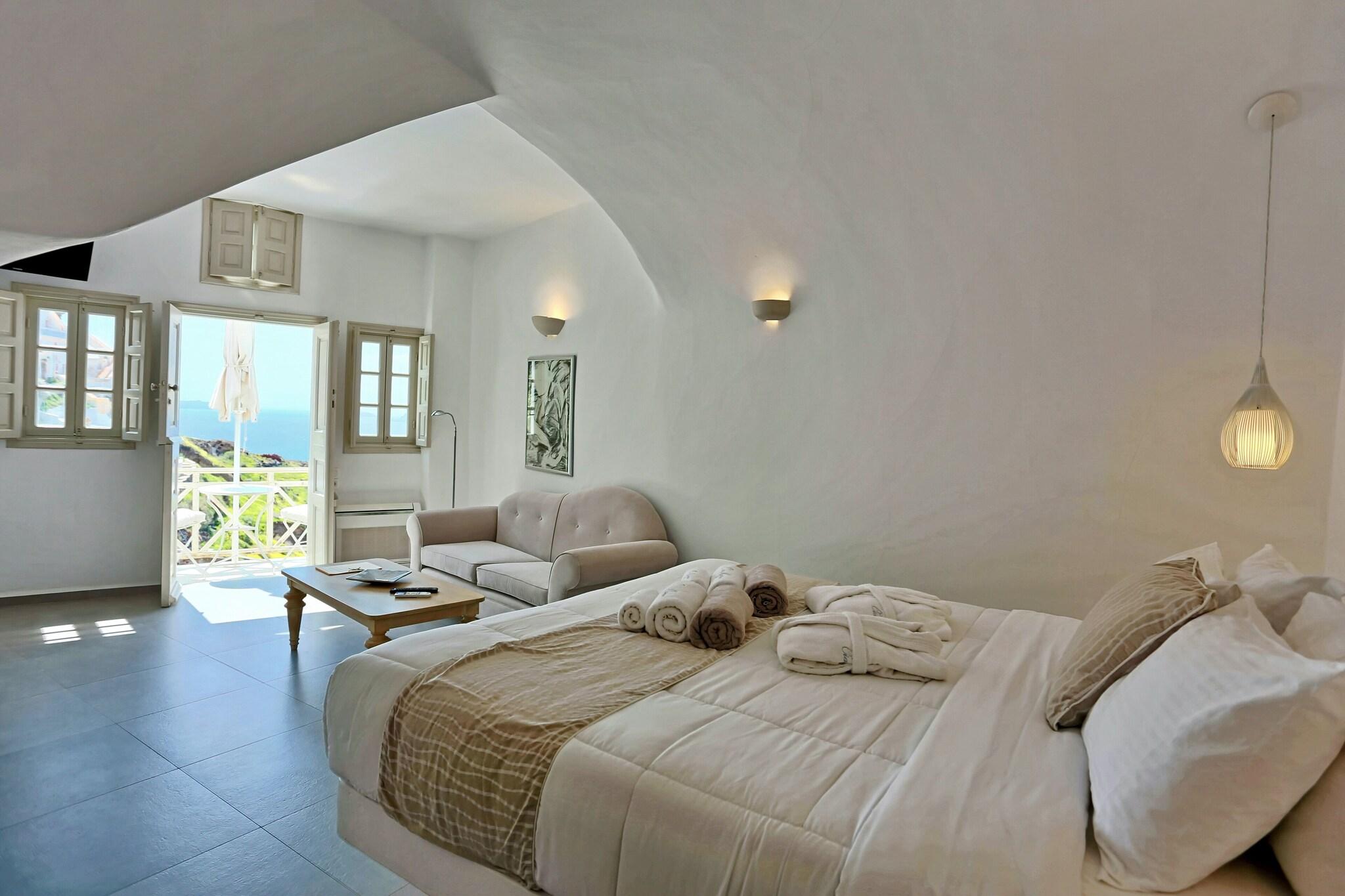 Cave Sea View Honeymoon