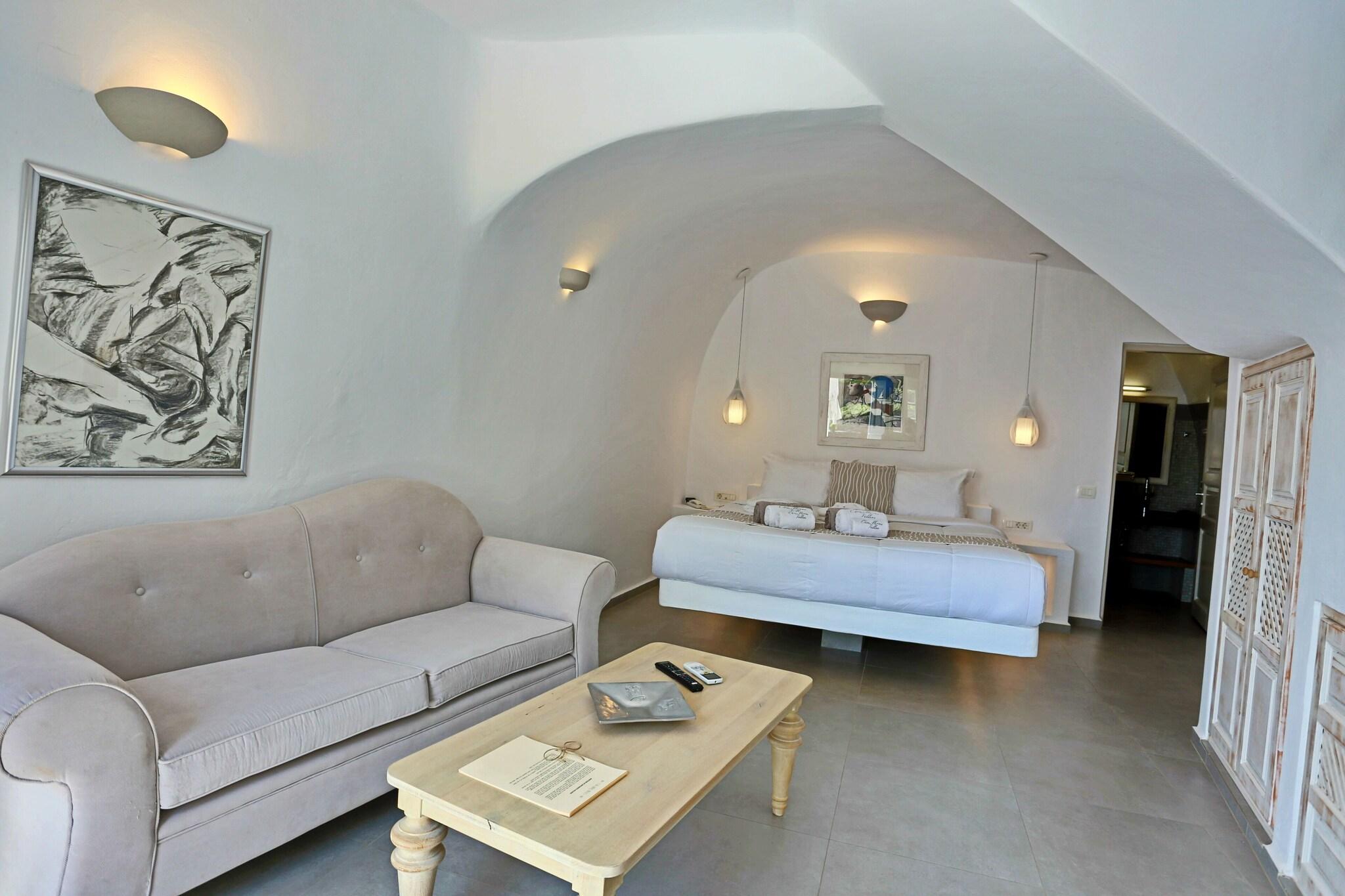 Cave Sea View Honeymoon